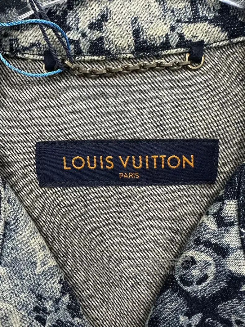 Louis Vuitton Louis Vuitton Blue tapestry full print denim short sleeve Size US M / EU 48-50 / 2 - 3 Thumbnail