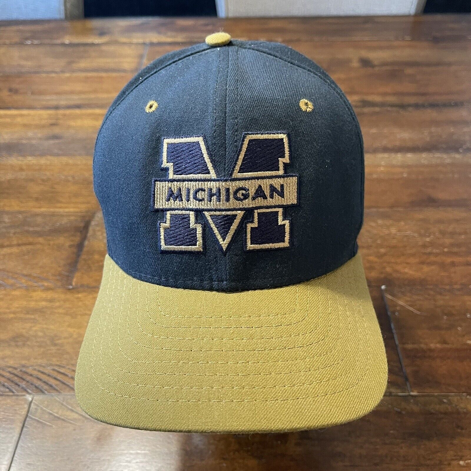 New Era Vintage 90’s NEW ERA Michigan Wolverines SnapBack Hat GUC Size ONE SIZE - 2 Thumbnail