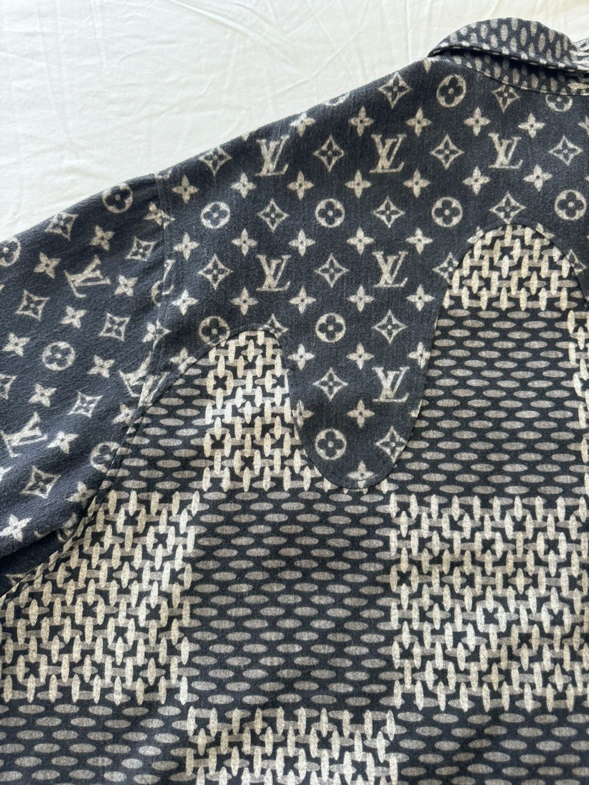 Louis Vuitton Louis Vuitton X Nigo MNGM Waves Giant Damier Flannel Shirt Size US XXL / EU 58 / 5 - 4 Thumbnail