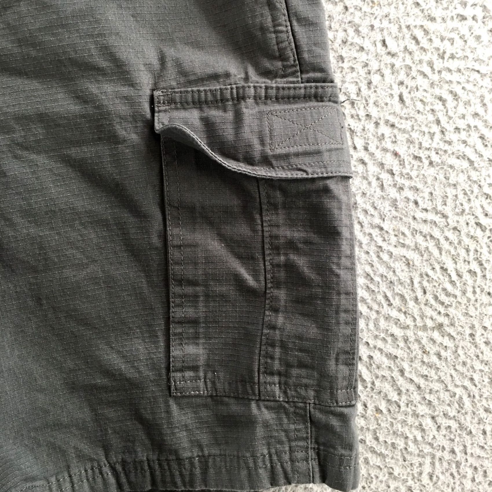 Vintage Red Head Brand Co. Cargo Shorts Mens 36 Gray Cotton Button Front Zip Fly Pockets Size US 36 / EU 52 - 5 Thumbnail