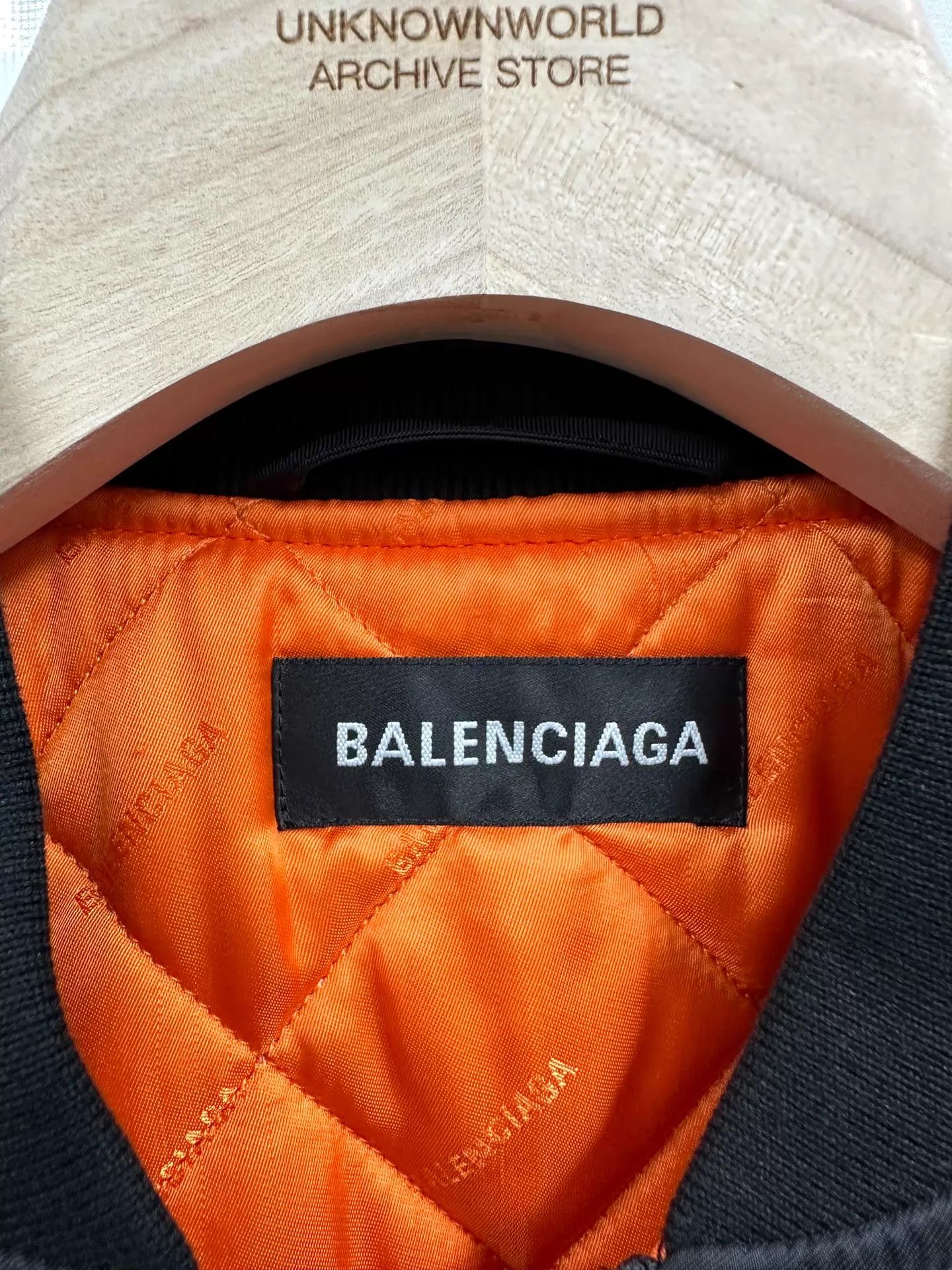 Balenciaga Balenciaga 20SS Ma1 Runway Asymmetric Shoulder S New Size US S / EU 44-46 / 1 - 2 Thumbnail