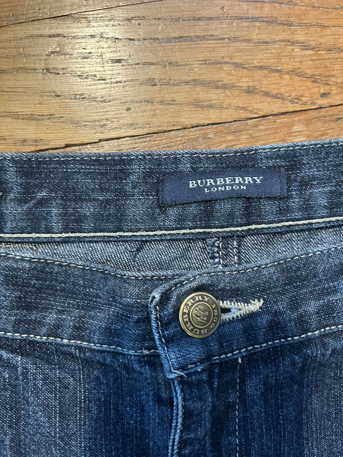 Burberry 2000s Burberry Flared jeans Size US 32 / EU 48 - 3 Thumbnail