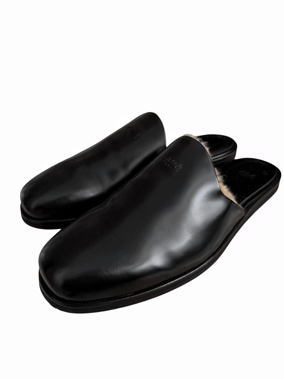 “Hoorsenbuhs” Mule Fur Slip Ons