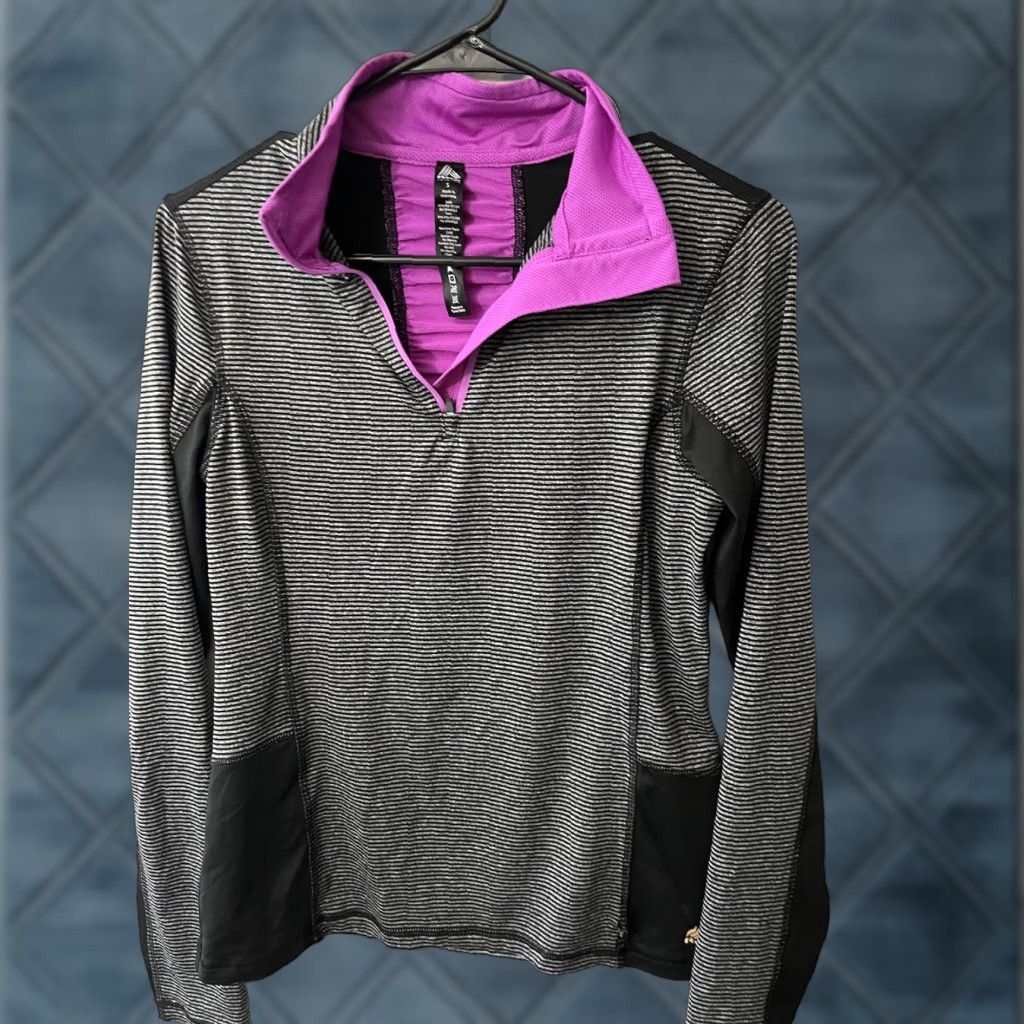 Vintage Women's Size Small RBX Active Wear Jacket Pull over Black & Purple 1/4 Zip Lightweight Track Jacket Running & Jogging Walking Size S / US 4 / IT 40 - 1 Thumbnail