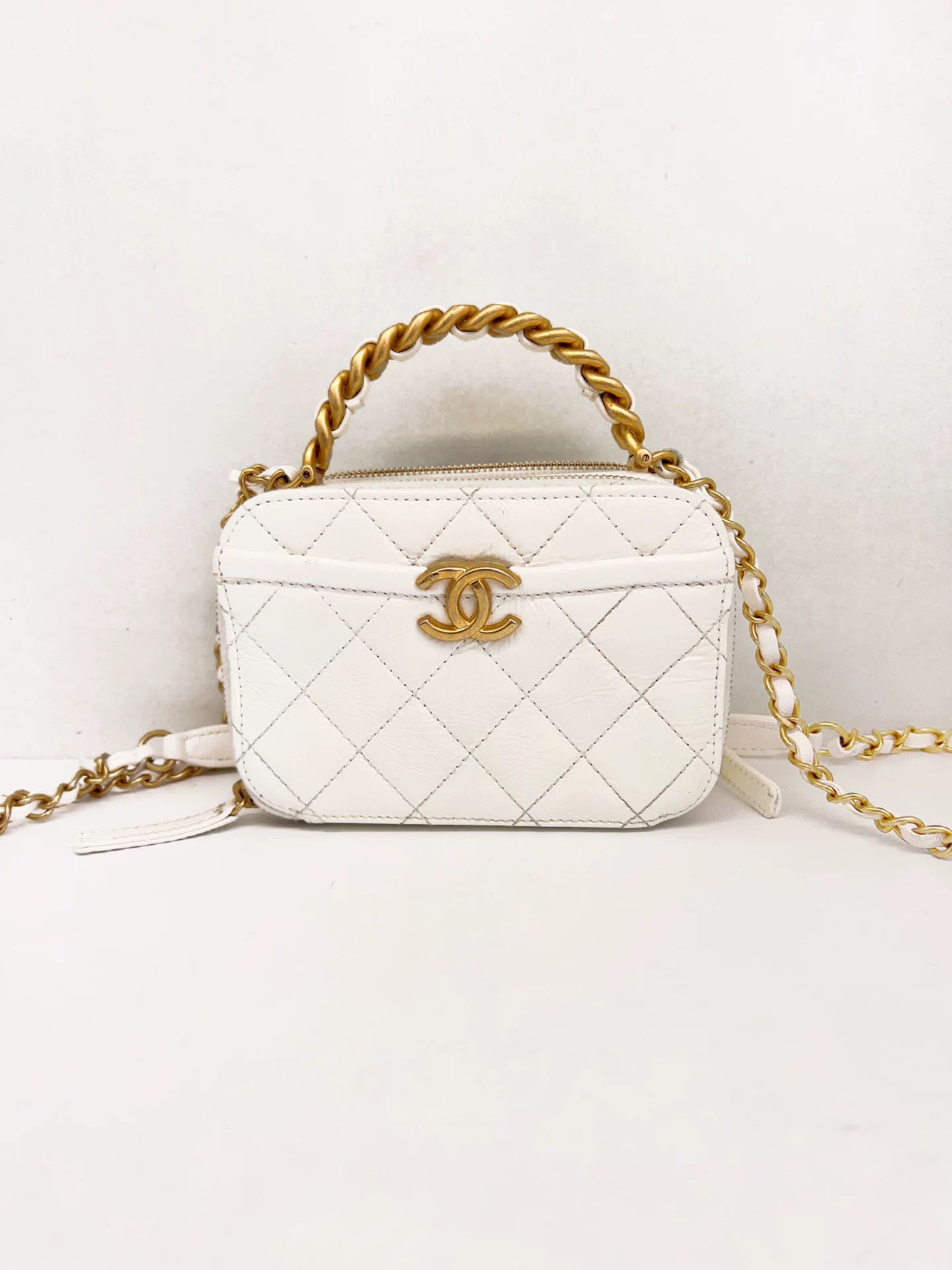 Chanel Pre-loved Bag Very good condition Size ONE SIZE - 1 Thumbnail