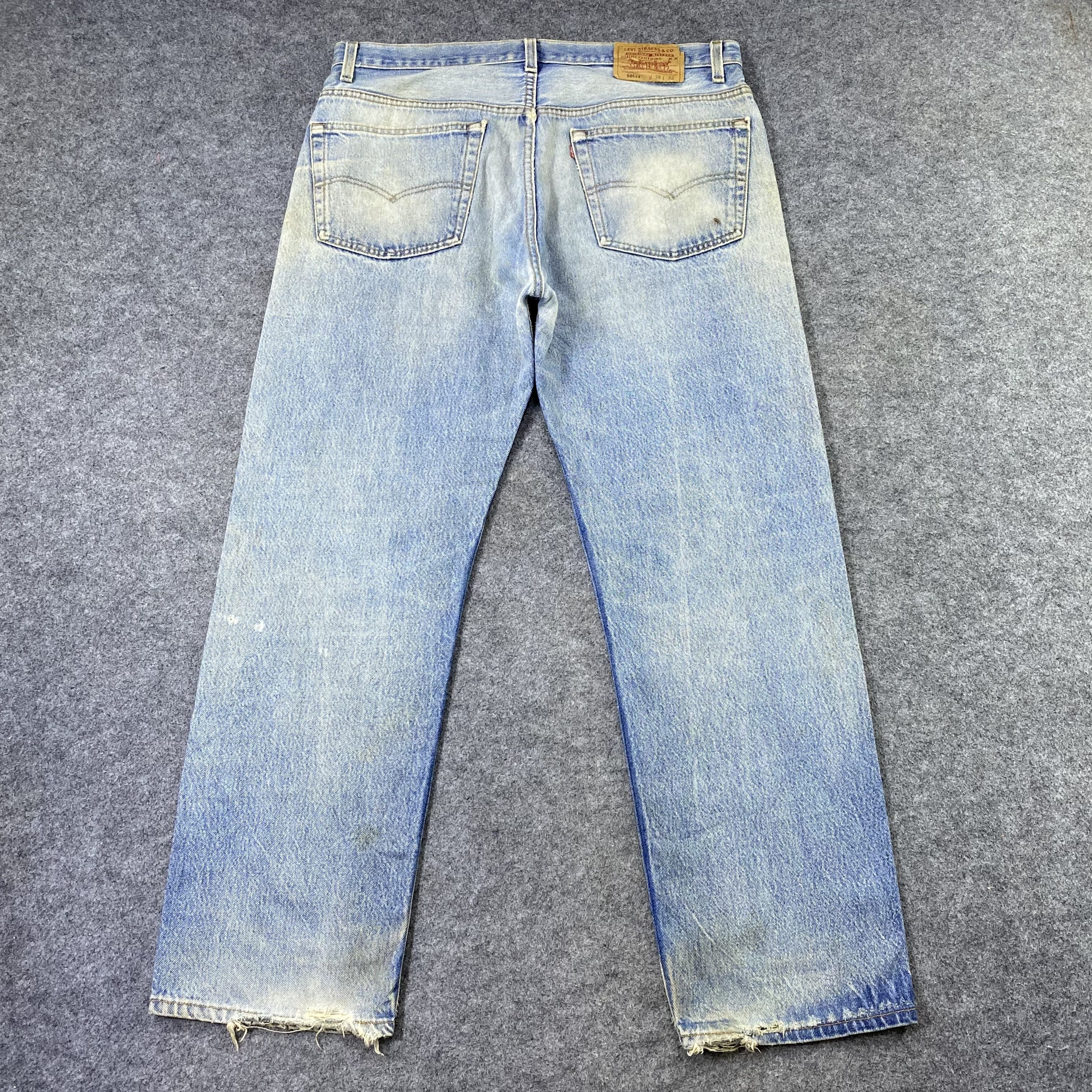 Vintage Levi's 501 Blue Wash Distressed Jeans-J1159