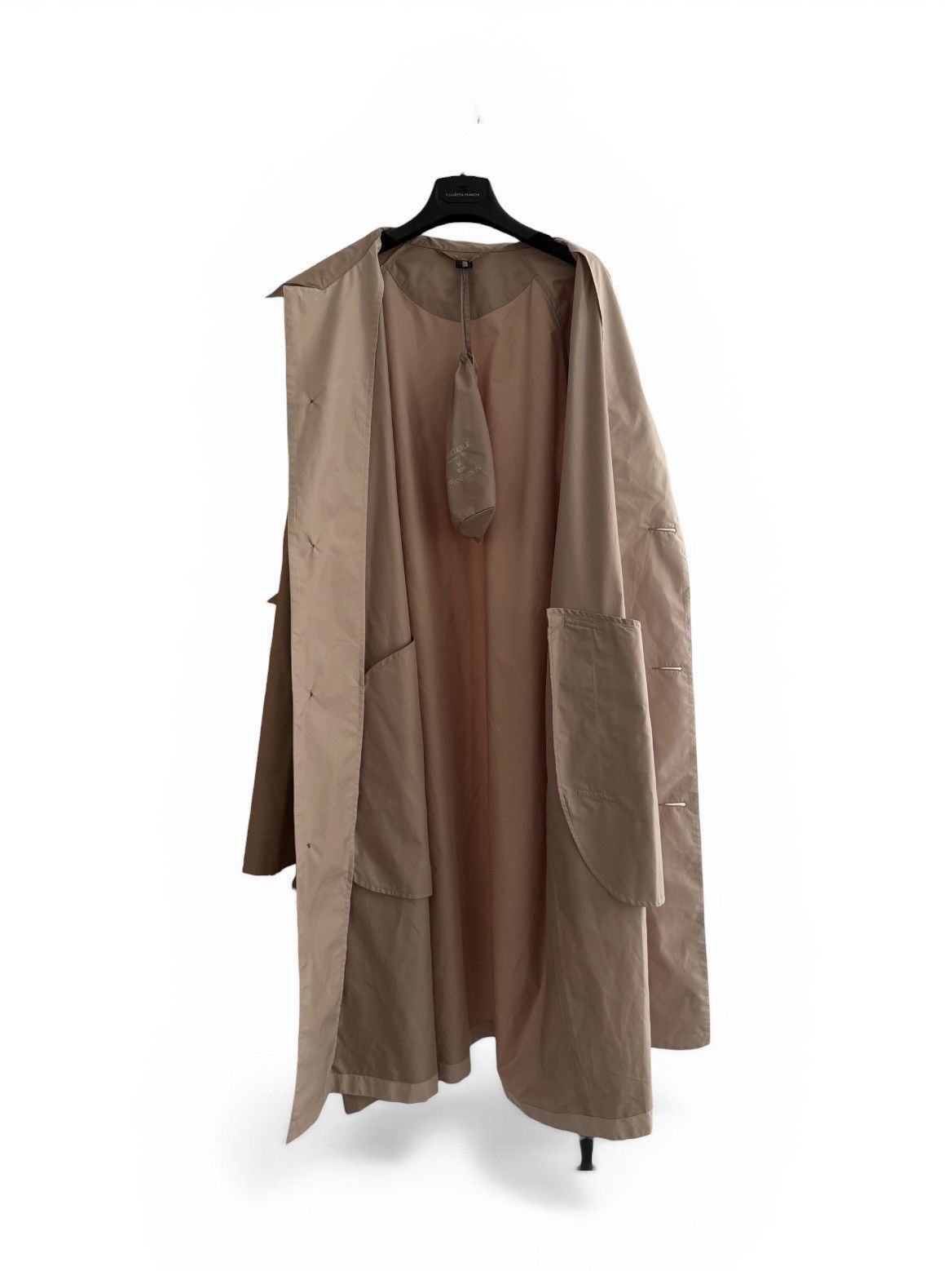 JW Anderson × Uniqlo JW Anderson Uniqlo Ovesized Cloaks Coat Size US M / EU 48-50 / 2 - 3 Thumbnail