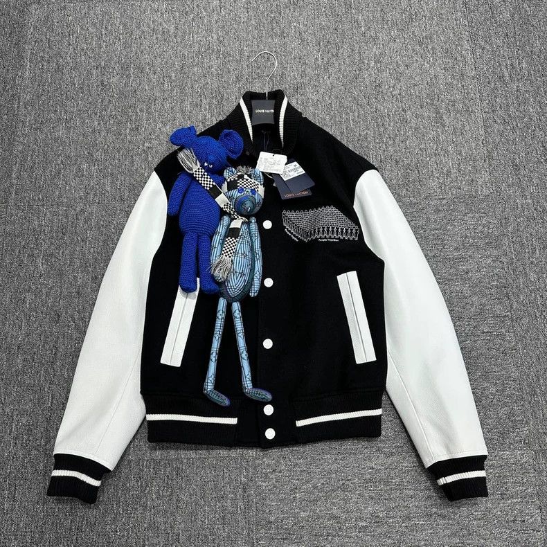 Louis Vuitton Louis Vuitton Show style doll baseball jacket Size US S / EU 44-46 / 1 - 1 Thumbnail