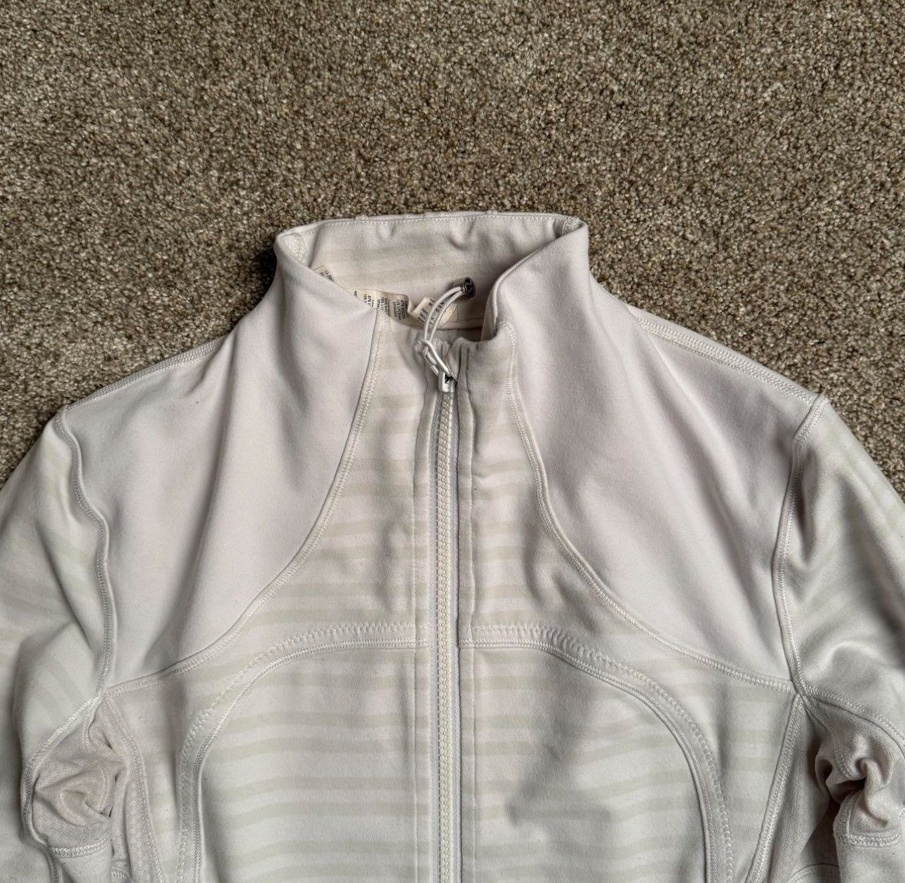 Lululemon LULULEMON “FEINT STRIPE” DEFINE JACKET Size M / US 6-8 / IT 42-44 - 2 Thumbnail