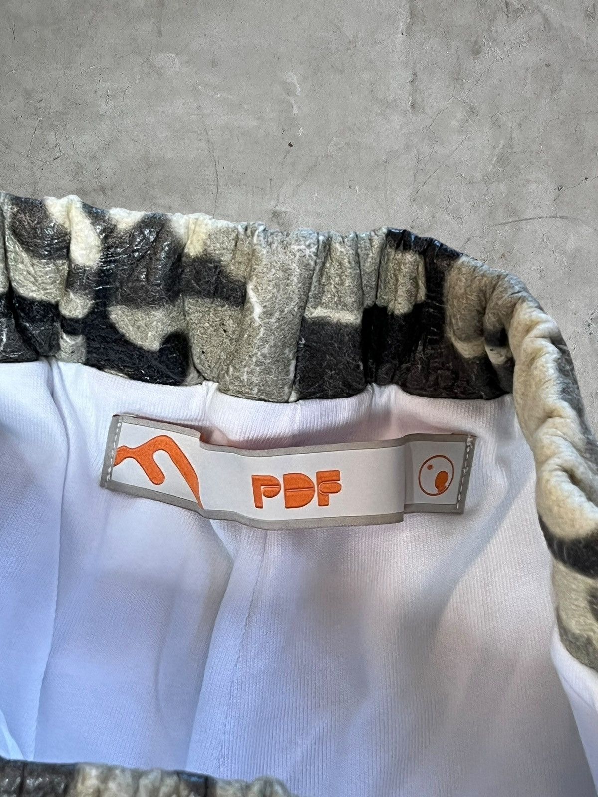 PDF PDF Camo Puffer Pants Size US 34 / EU 50 - 11 Thumbnail