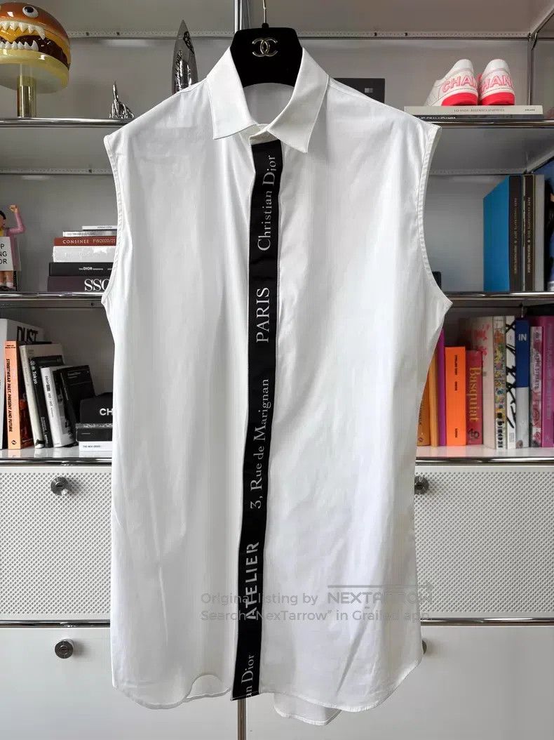 Dior Dior Size 38 Sleeveless shirt with white and black letter p Size US XXS / EU 40 - 1 Thumbnail