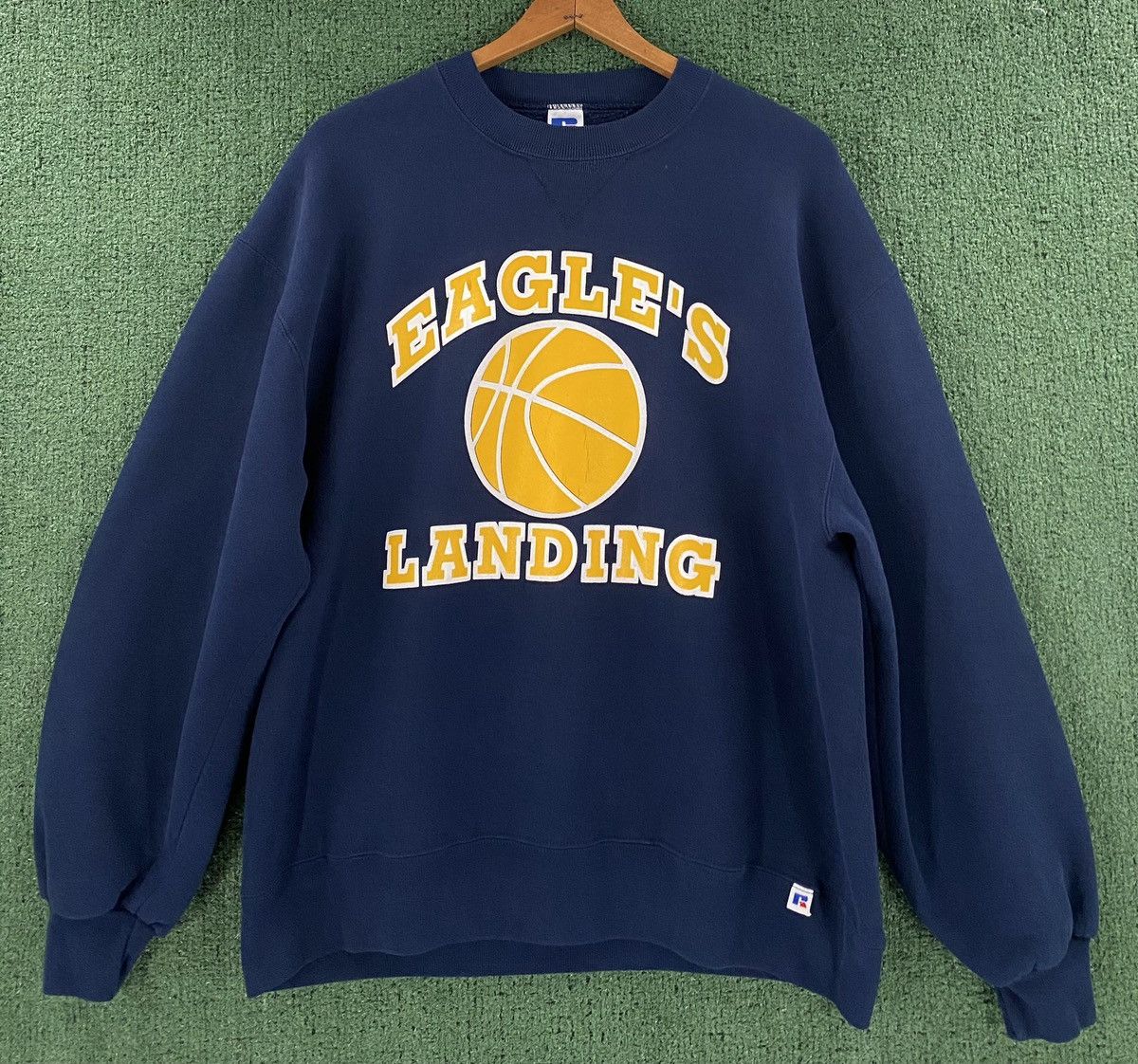 Russell Athletic Vintage 90’s Russell Athletic Eagles Basketball Sweatshirt L Size US L / EU 52-54 / 3 - 1 Thumbnail