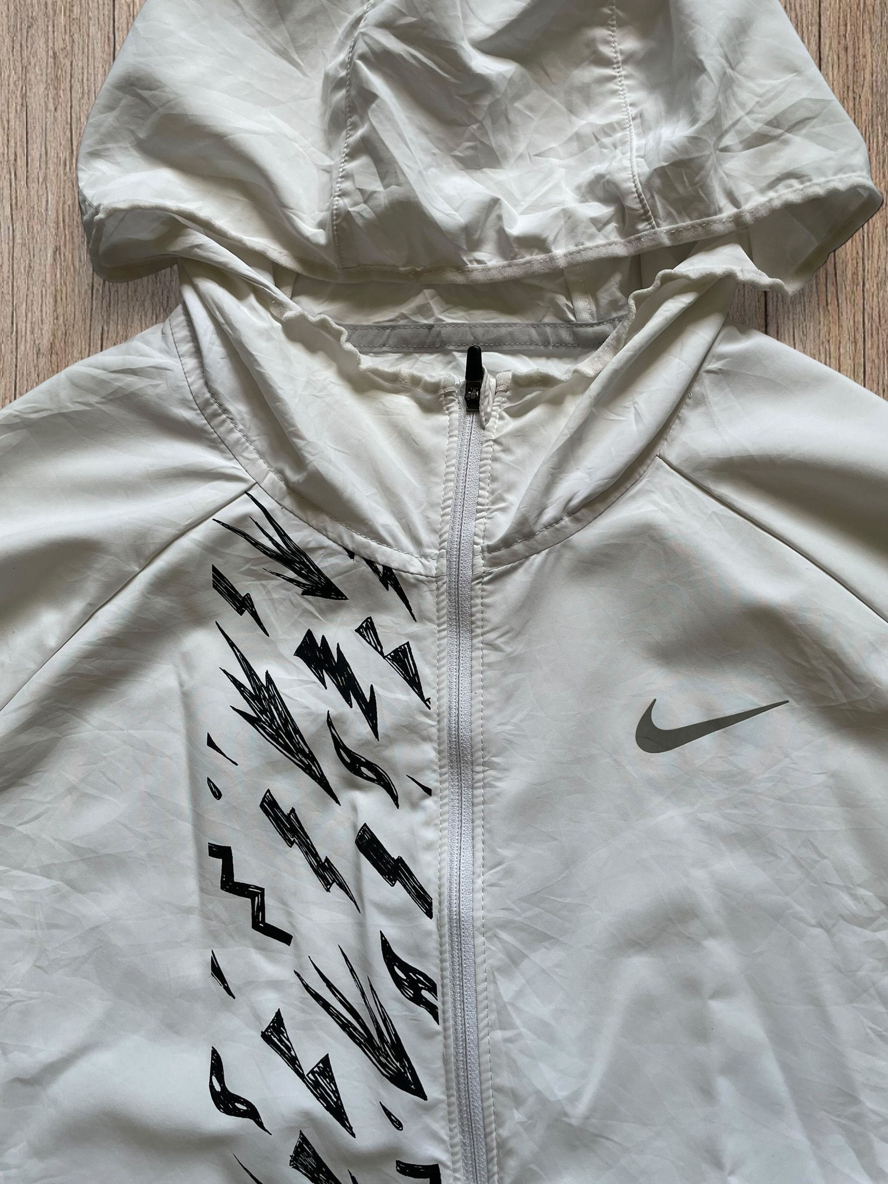 Nike NIKE BOLT WINDBREAKER JACKET - WHITE Size US S / EU 44-46 / 1 - 6 Thumbnail