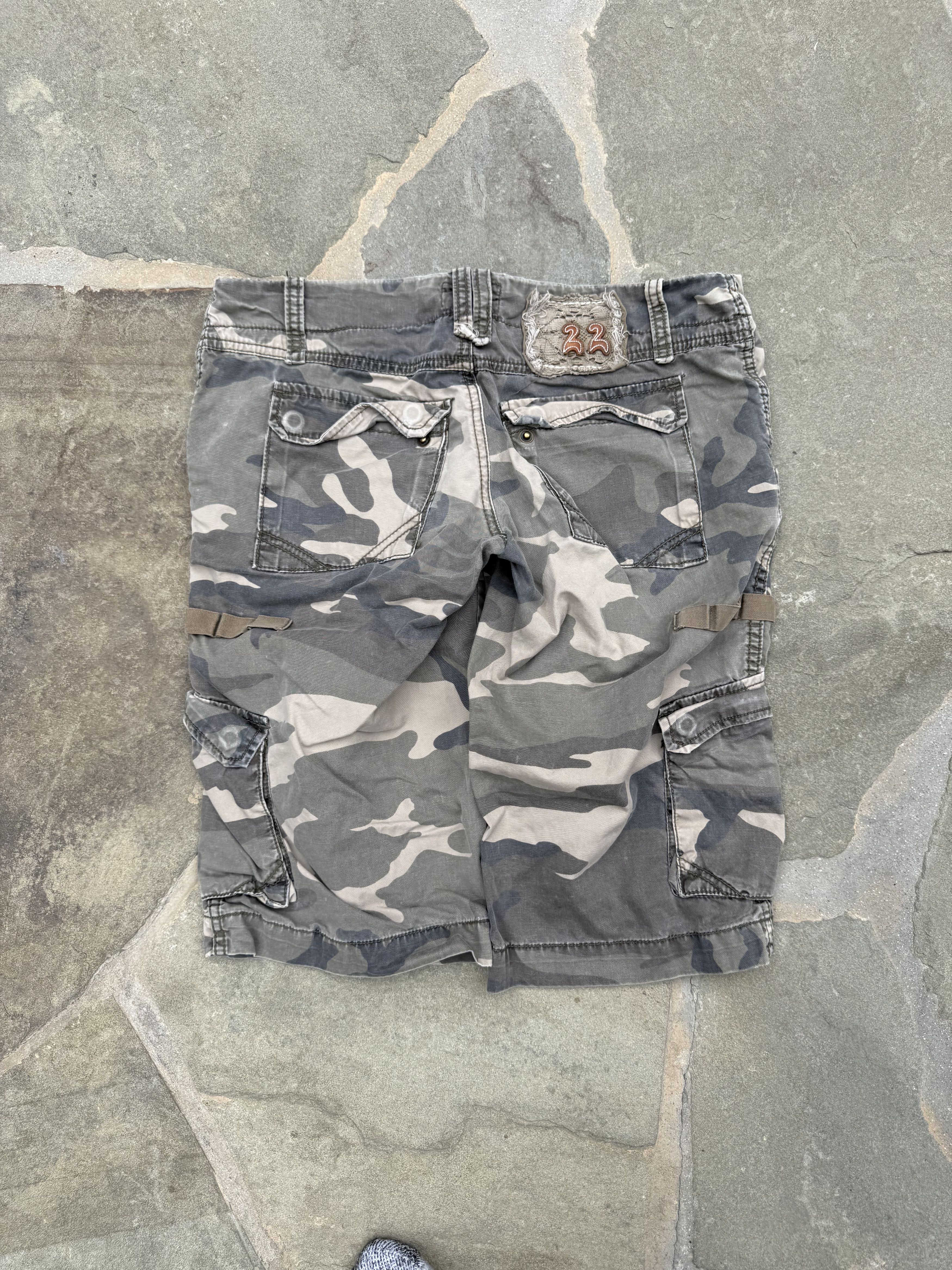 TWNTY-TWO Vintage Twenty Two Shorts Size 26" / US 2 / IT 38 - 2 Thumbnail