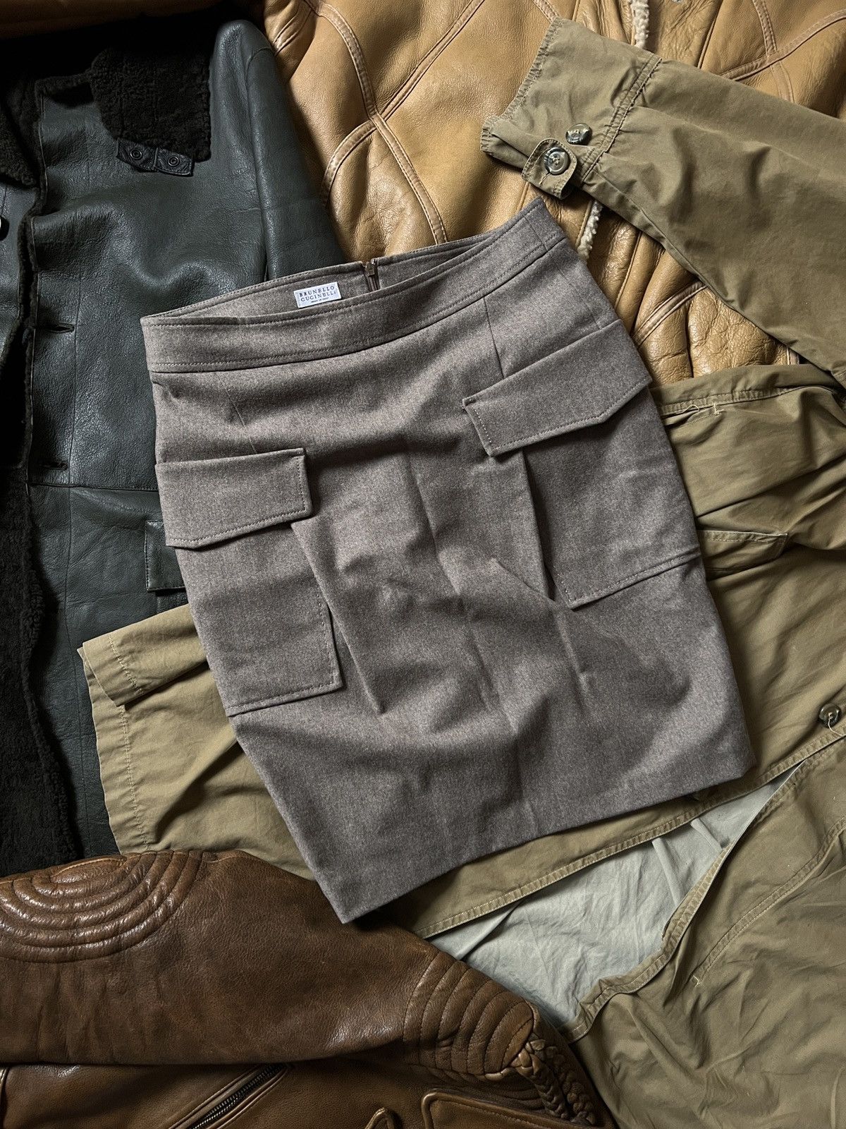 Brunello Cucinelli Brunello Cucinelli Wool Pencil Cargo Midi Skirt Size 27" / US 4 / IT 40 - 1 Thumbnail