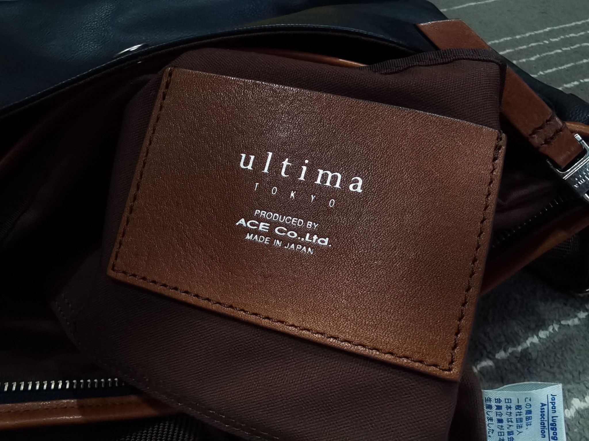 Japanese Brand ultima TOKYO by Marcello Bonvini leather sling bag Size ONE SIZE - 5 Thumbnail