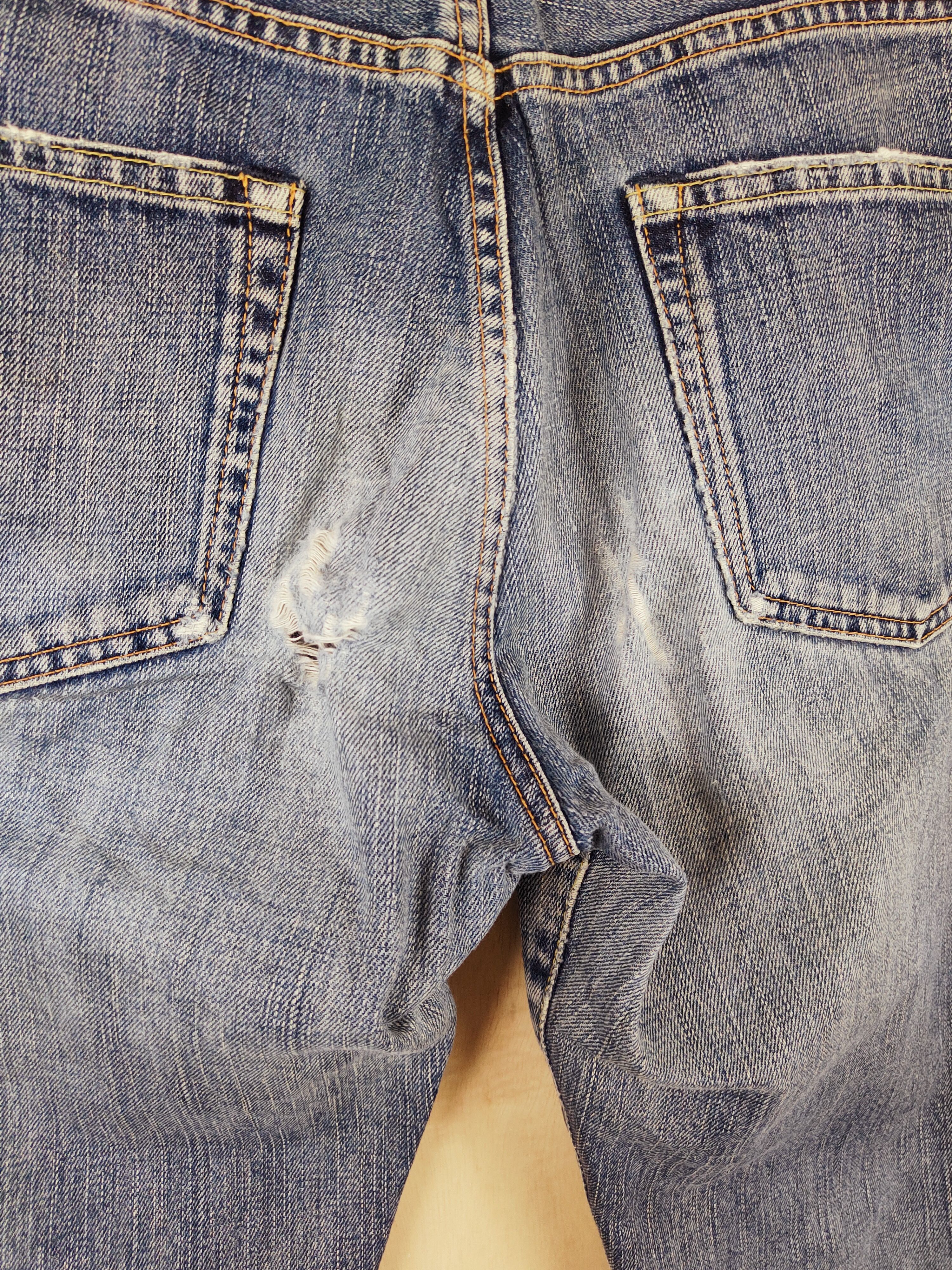 Japanese Brand Uniqlo Blue Distressed Ripped vintage denim Jeans #S2499 Size US 30 / EU 46 - 8 Thumbnail