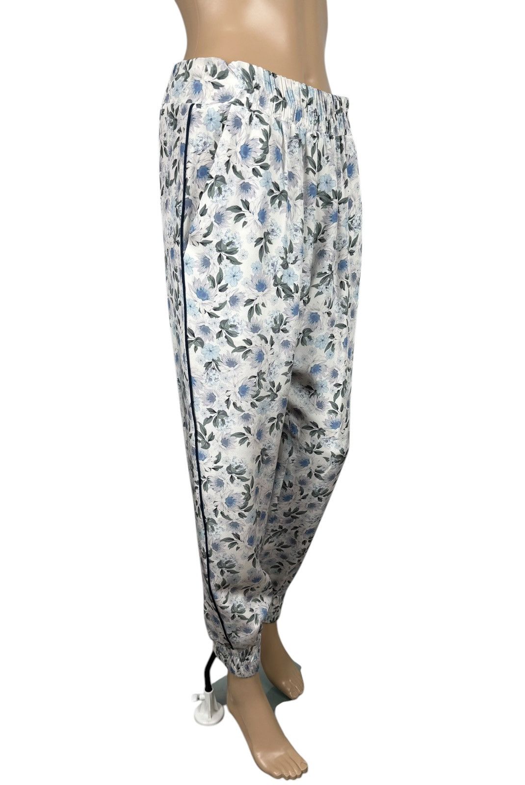 Other Mother Of Pearl Printed Floral Silk Joggers size IT40 US6 Size 27" / US 4 / IT 40 - 3 Thumbnail