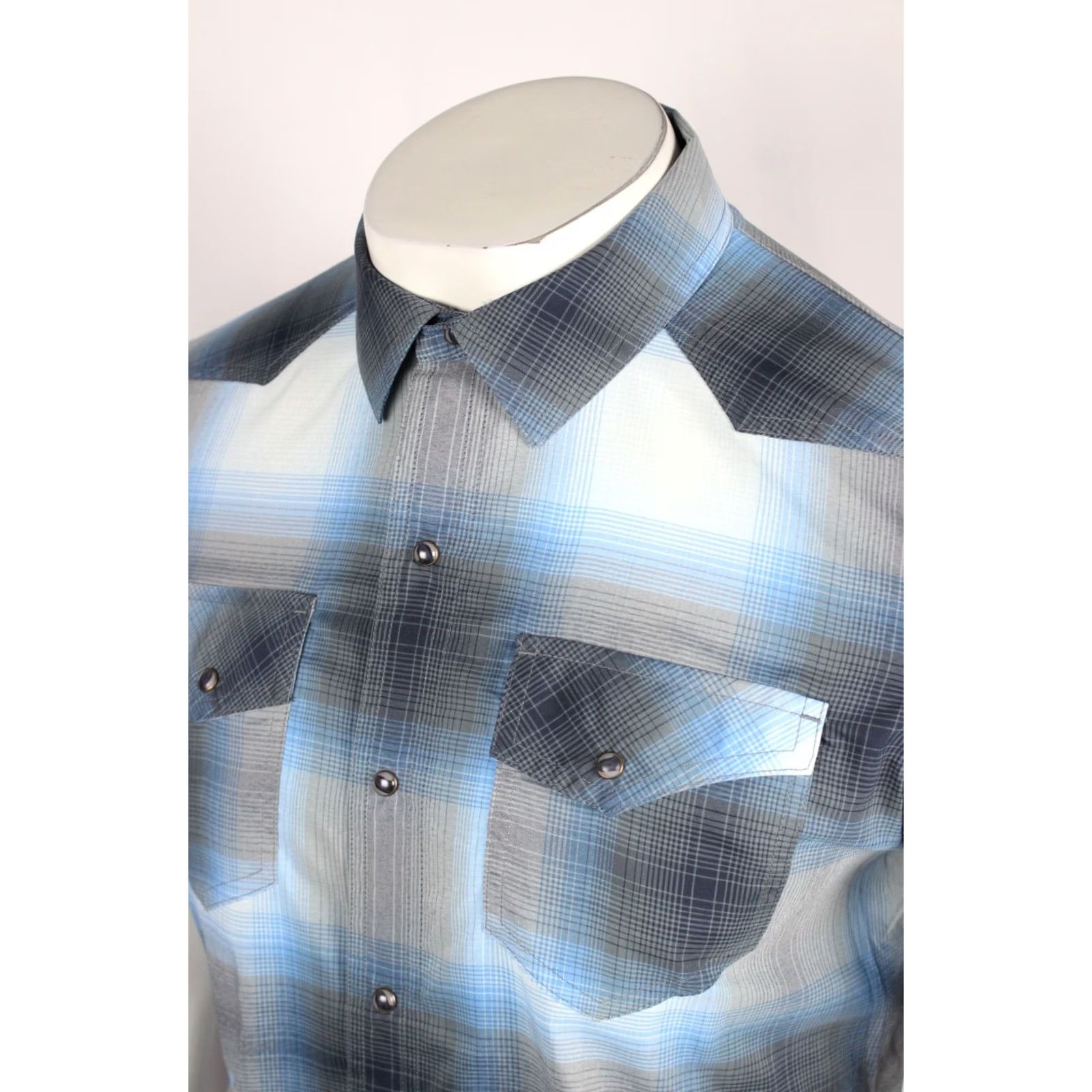Vintage Kuhl Konquer Shirt S Small Ice Blue 7489 Short Sleeve Button Up Plaid Men's Shirt Size US S / EU 44-46 / 1 - 5 Thumbnail