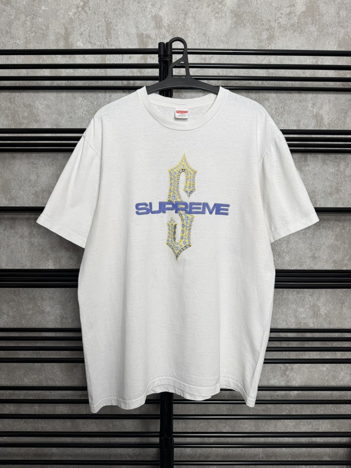 Supreme Rare Supreme T-Shirt Size US L / EU 52-54 / 3 - 1 Thumbnail