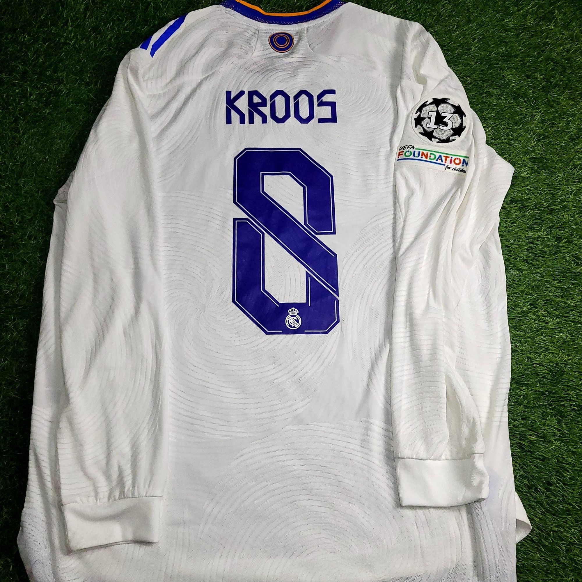Adidas Kroos Real Madrid 2021 2022 FINAL Long Sleeve Soccer Jersey Size US XL / EU 56 / 4 - 1 Thumbnail