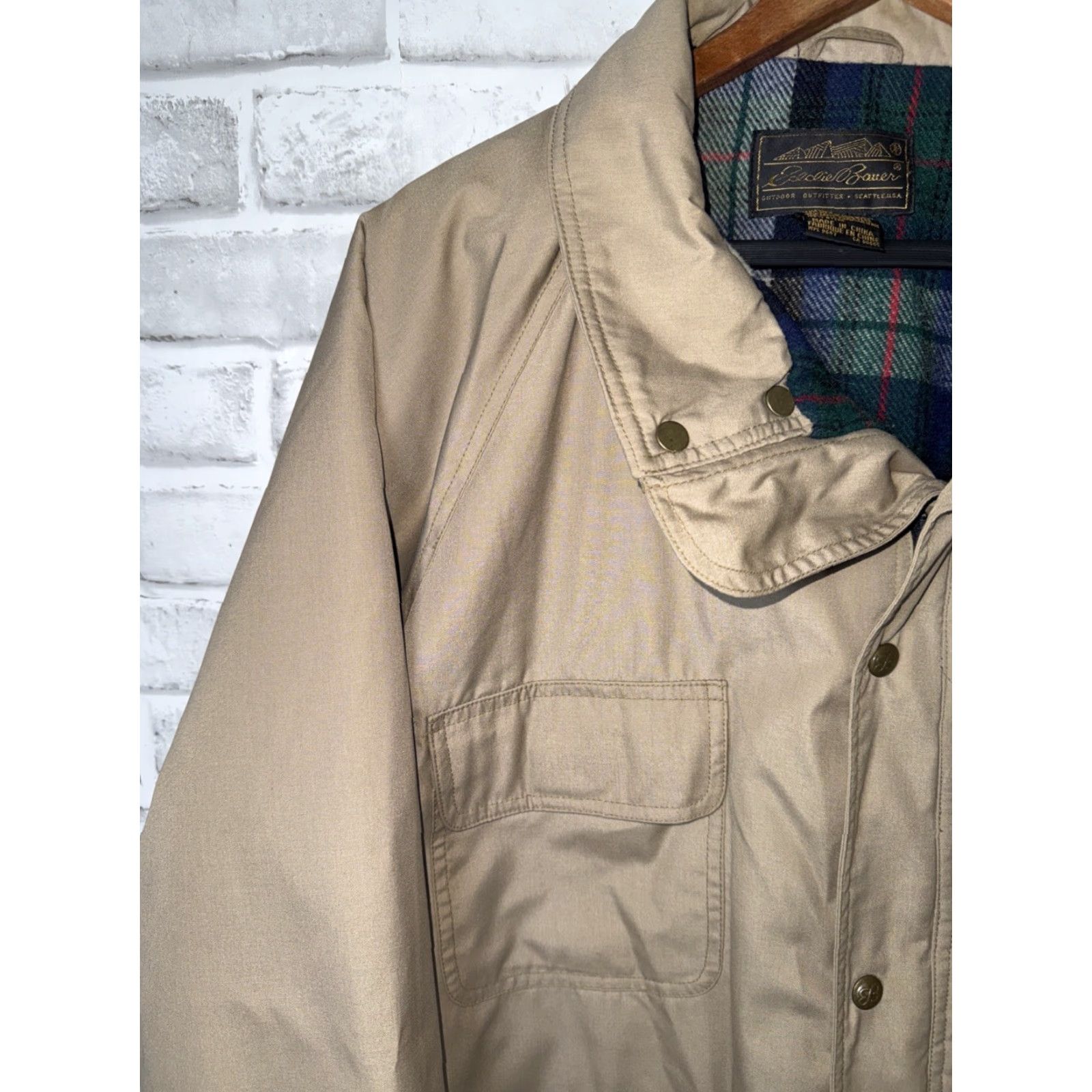 Eddie Bauer VINTAGE Eddie Bauer Jacket Parka Mens L Beige Wool Plaid Noned Barn Work Size US L / EU 52-54 / 3 - 6 Thumbnail