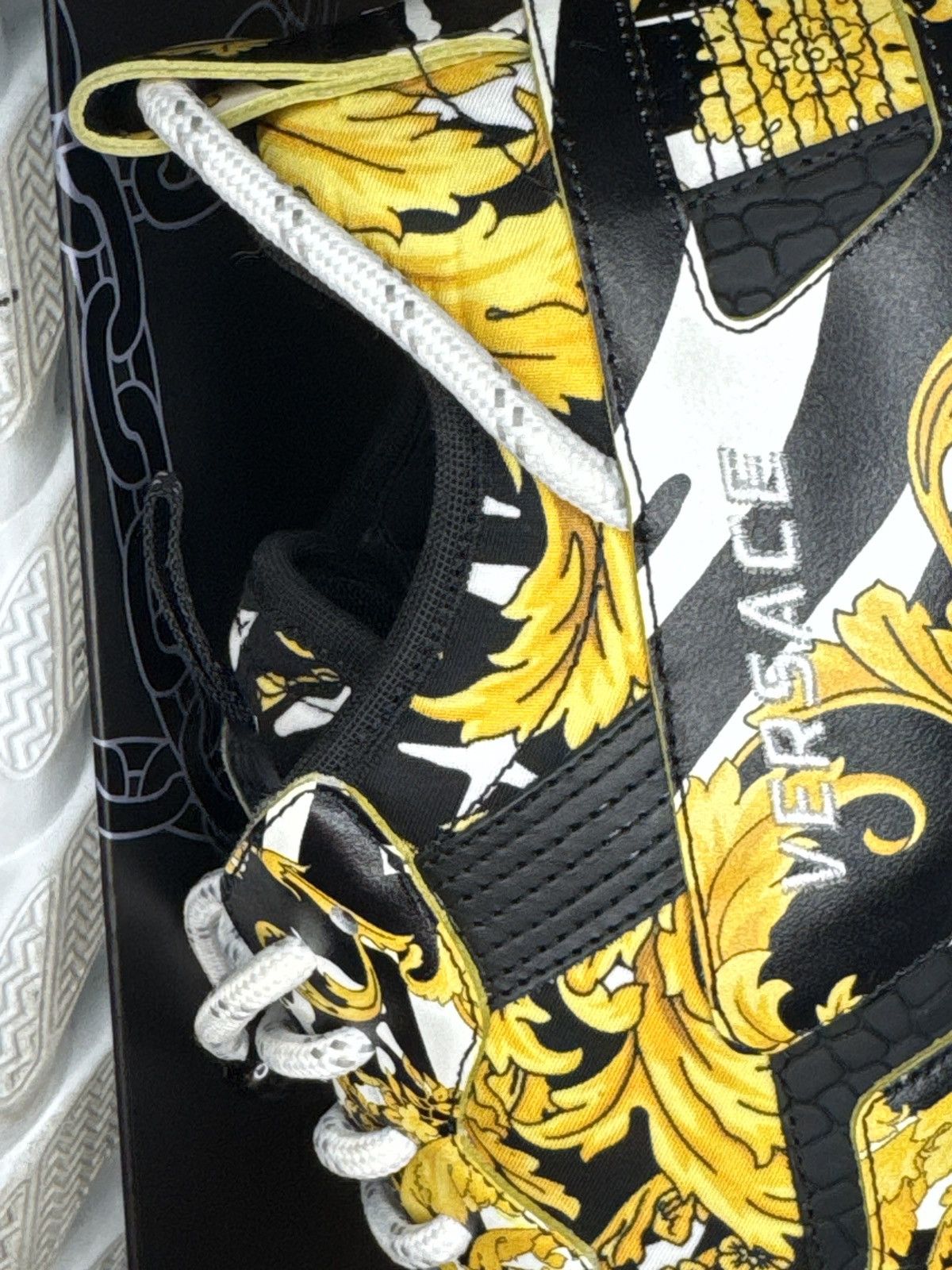 Versace Mens Versace Chain Reaction Black/Gold and White Size 45 Size US 10 / EU 43 - 7 Thumbnail