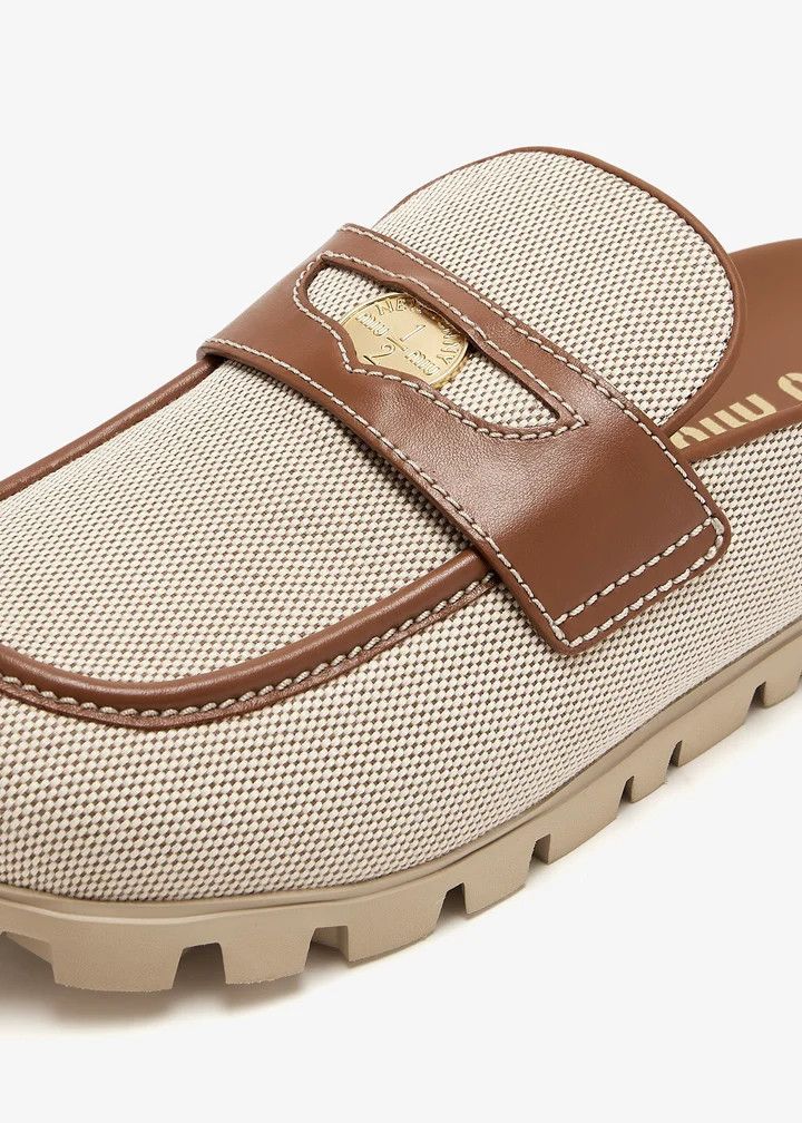 Miu Miu o1B3y1r0526 Canvas and Leather Mules in Beige Size US 11 / IT 41 - 2 Thumbnail