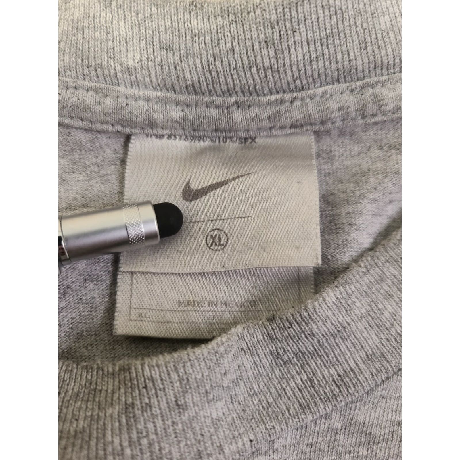 Nike VINTAGE Nike Shirt Mens XL Gray Shark Long Sleeve Crew Neck Nike Tee Size US XL / EU 56 / 4 - 5 Thumbnail