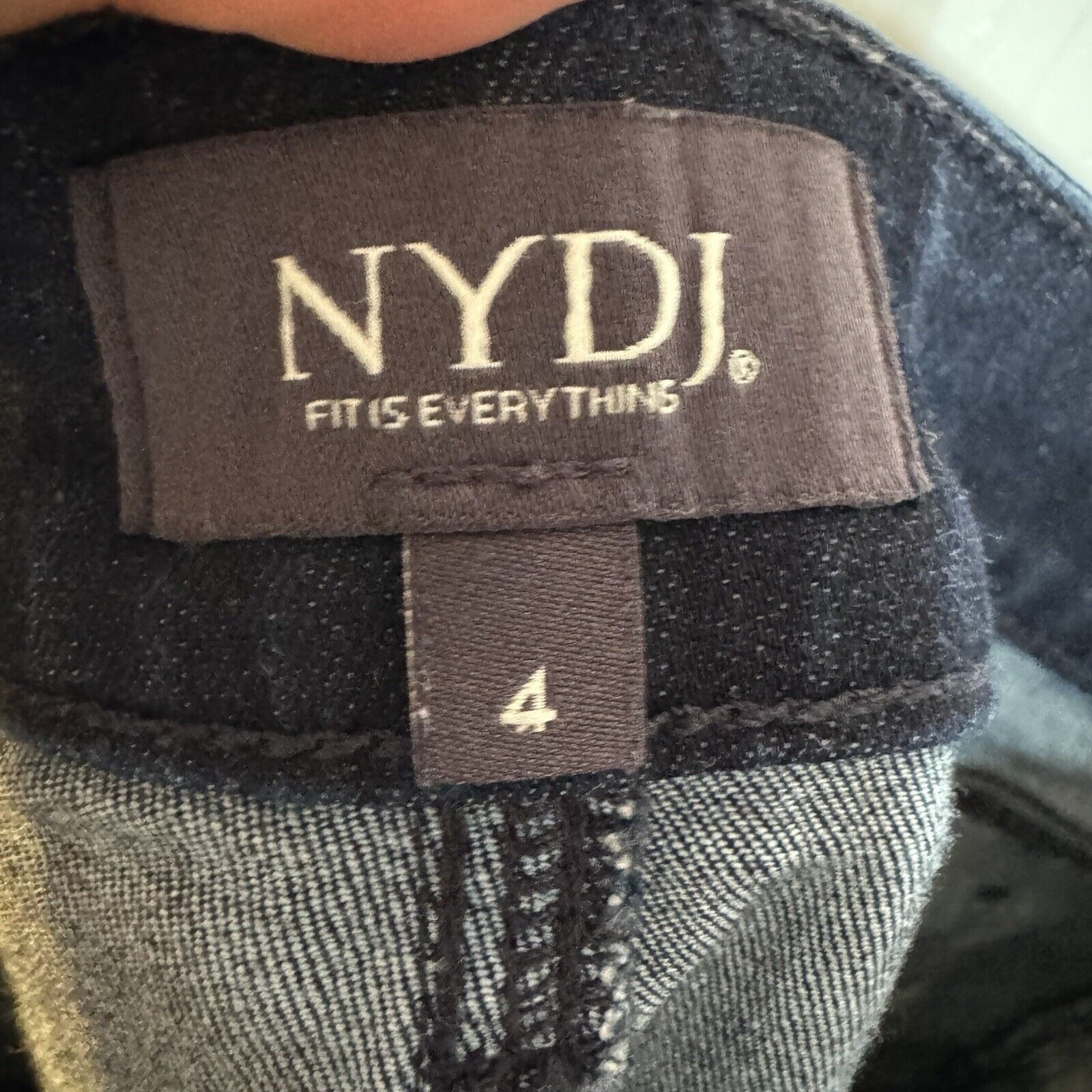 NYDJ NYDJ Lana Capri Jeans Cool Embrace Lift X Tuck Tech Size 4 Size 27" / US 4 / IT 40 - 5 Thumbnail