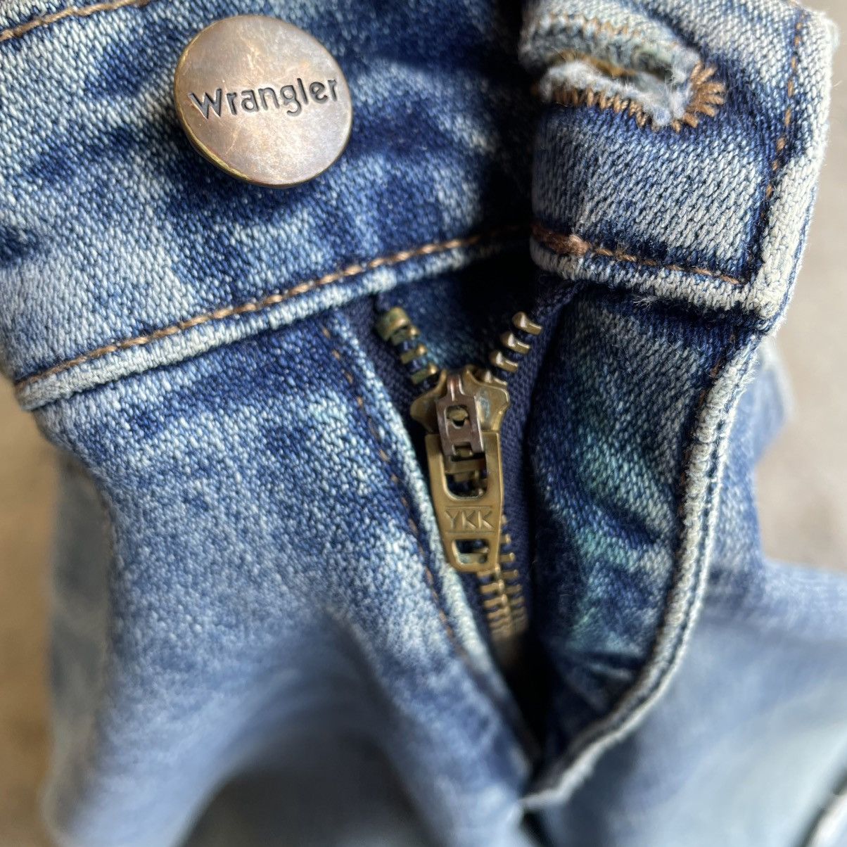 Wrangler 🔥Vintage Wrangler Stoned Washed Ripped Distress Denim Jeans Size US 30 / EU 46 - 11 Thumbnail