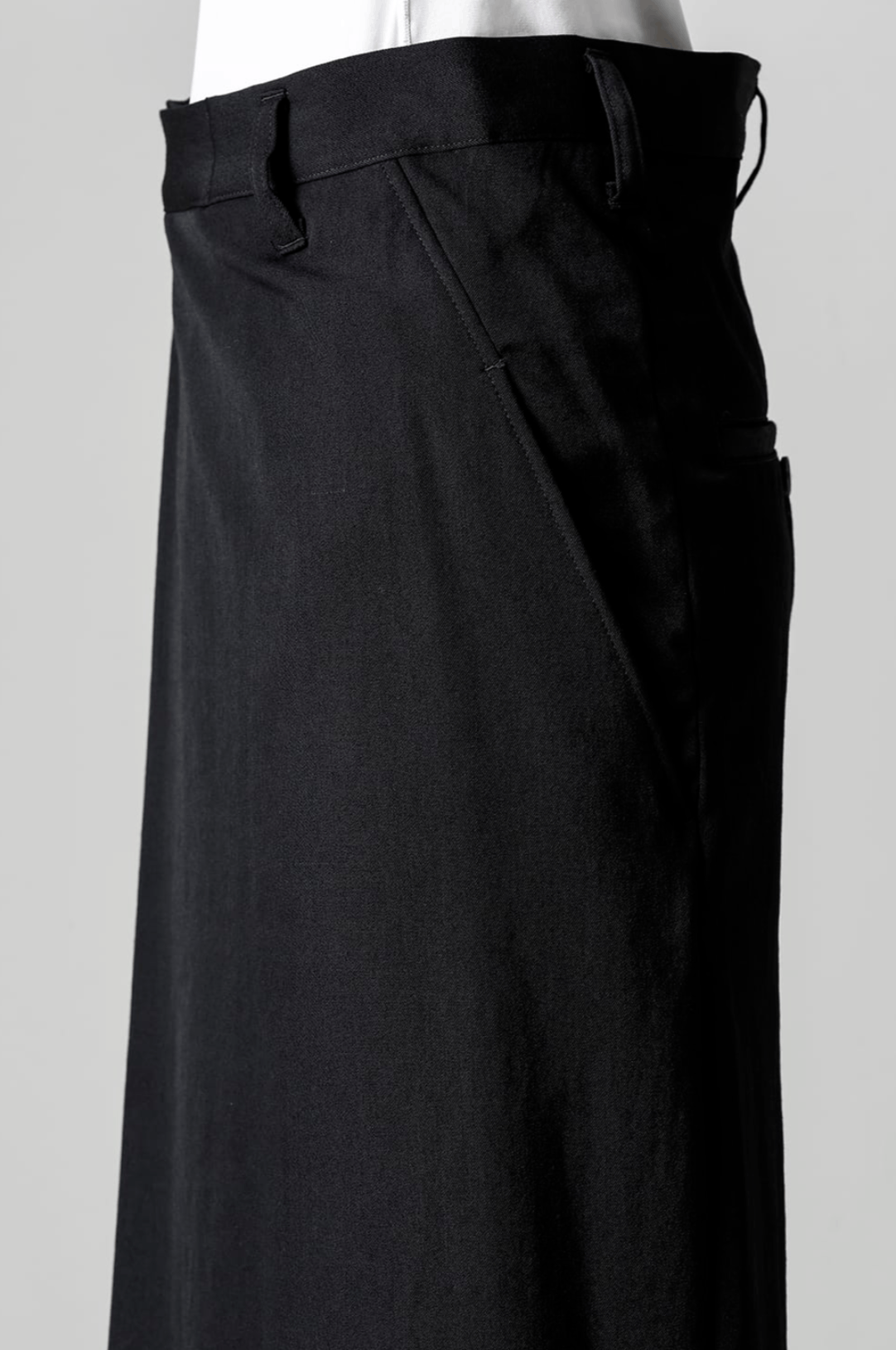 Yohji Yamamoto Yohji Yamamoto Pour Homme - W/GABARDINE Left Tuck Pant Size US 30 / EU 46 - 9 Thumbnail