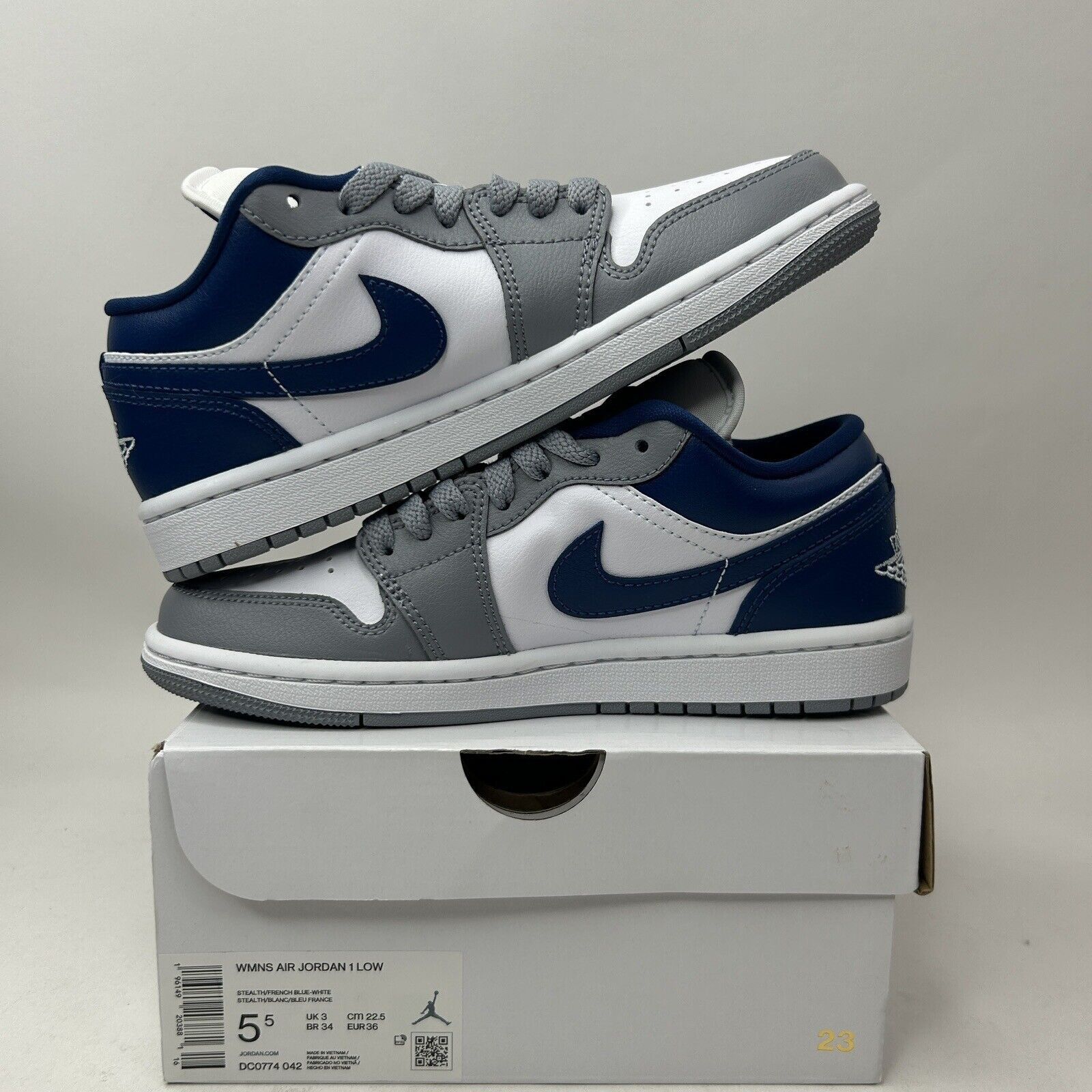 Nike Nike Air Jordan 1 Retro Low WMNS “Stealth French Blue” 2023 Size US 5.5 / IT 35.5 - 3 Thumbnail