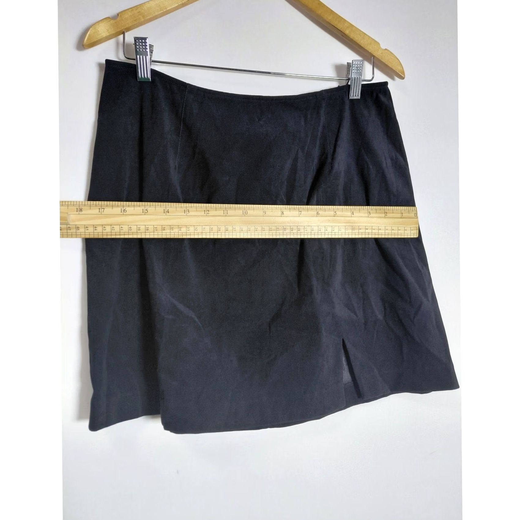 Express COMPAGNIE INTERNATIONALE EXPRESS Black Skirt Solid Women Size 13/14 Size 34" / US 12 / IT 48 - 7 Thumbnail