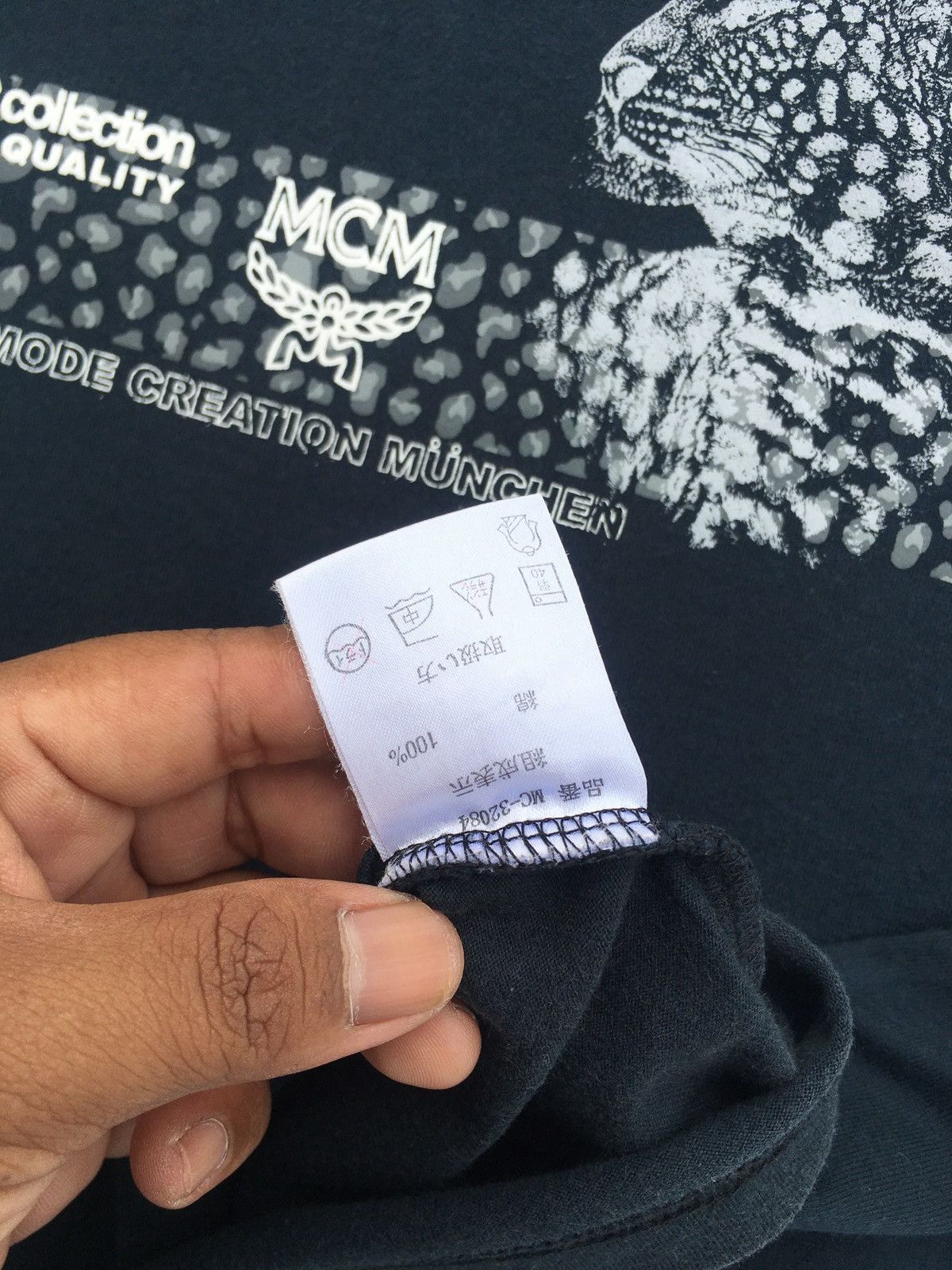 MCM Vintage MCM Logo Tshirt Size US L / EU 52-54 / 3 - 12 Thumbnail