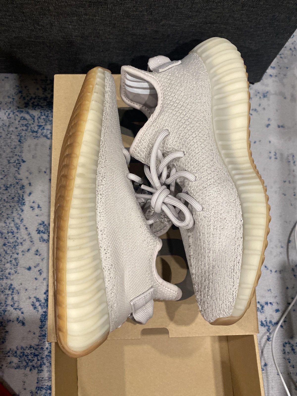 Yeezy Yeezy Boost 350 V2 Sesame Size US 6 / EU 39 - 1 Thumbnail
