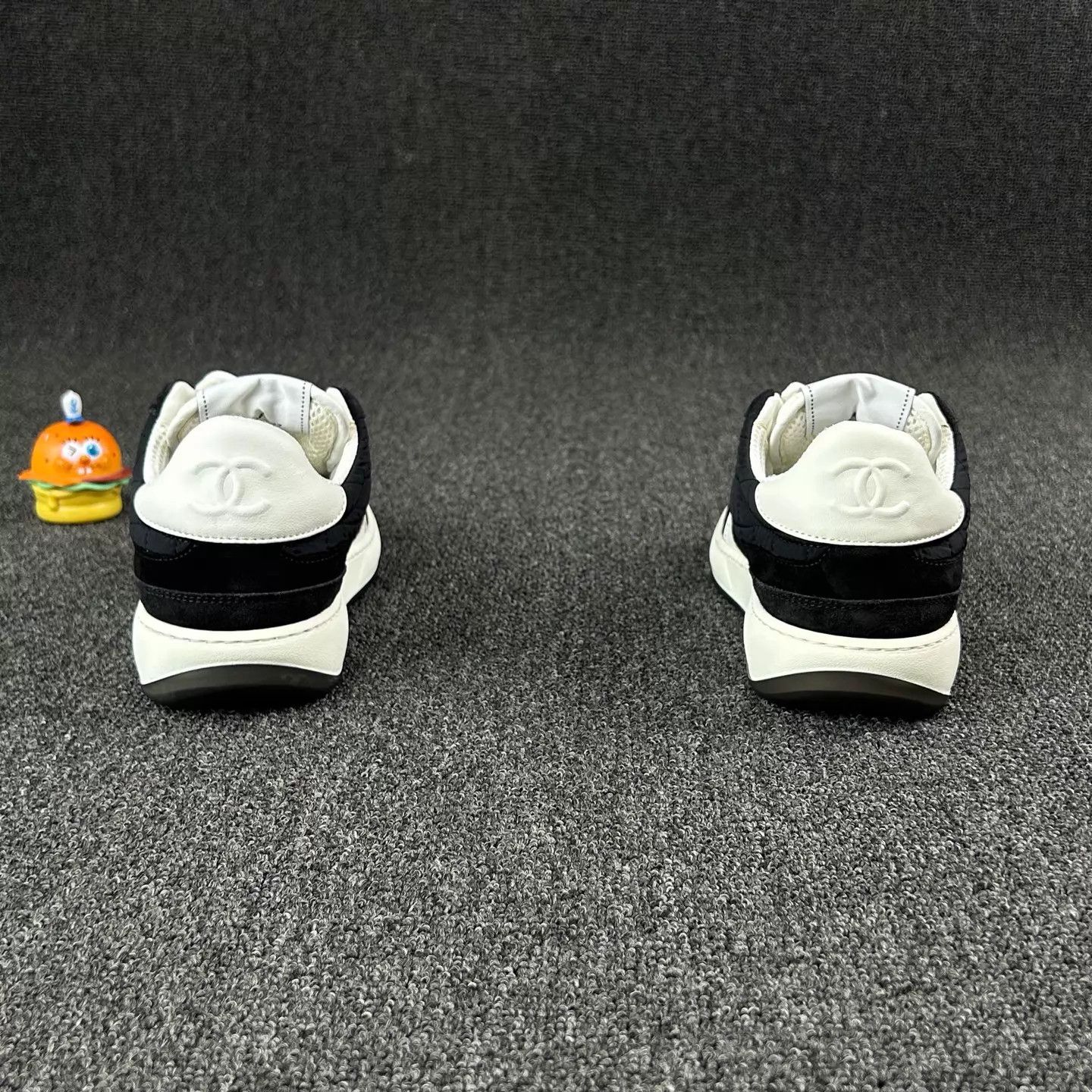 Chanel Chanel Black Suede CC Logo Sneakers 37 Size US 6.5 / IT 36.5 - 5 Thumbnail