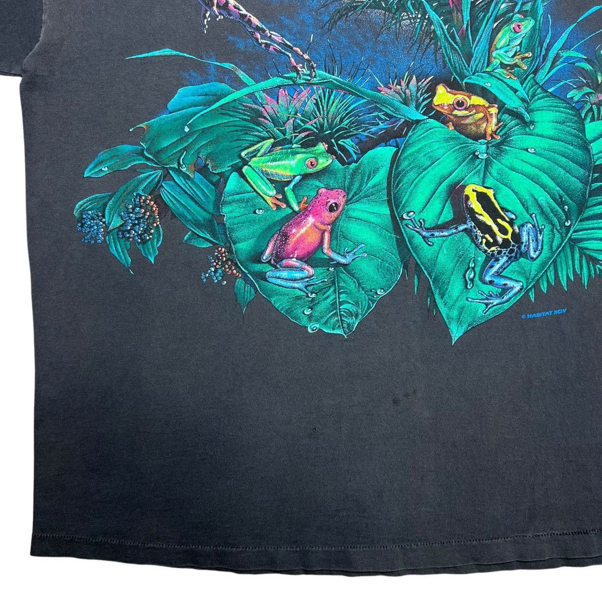 Vintage Vintage 1990s Frog Amphibian Nature Wrap Around Graphic Tee Size US XXL / EU 58 / 5 - 10 Thumbnail