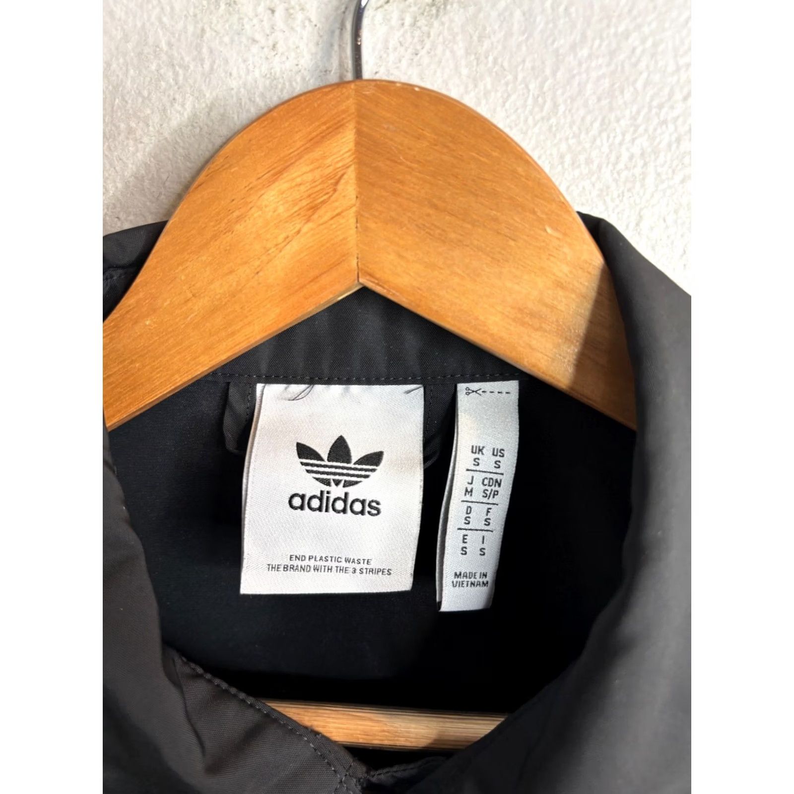 Adidas Adidas Jacket Mens Small Snap On Windbreaker 3 Stripe Running Windbreaker Jacket Size US S / EU 44-46 / 1 - 3 Thumbnail