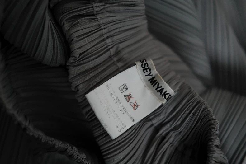 Issey Miyake issey miyake size:m Dark grey pleated long dress 2505-Next Size 42" / US 20 - 8 Thumbnail