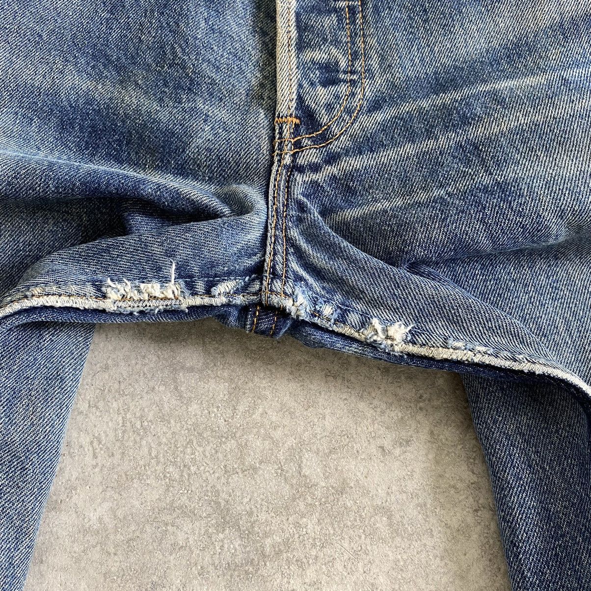 Levi's Vintage 90’s Levis 501 Faded Blue Dirty Denim Jeans Size US 29 - 10 Thumbnail