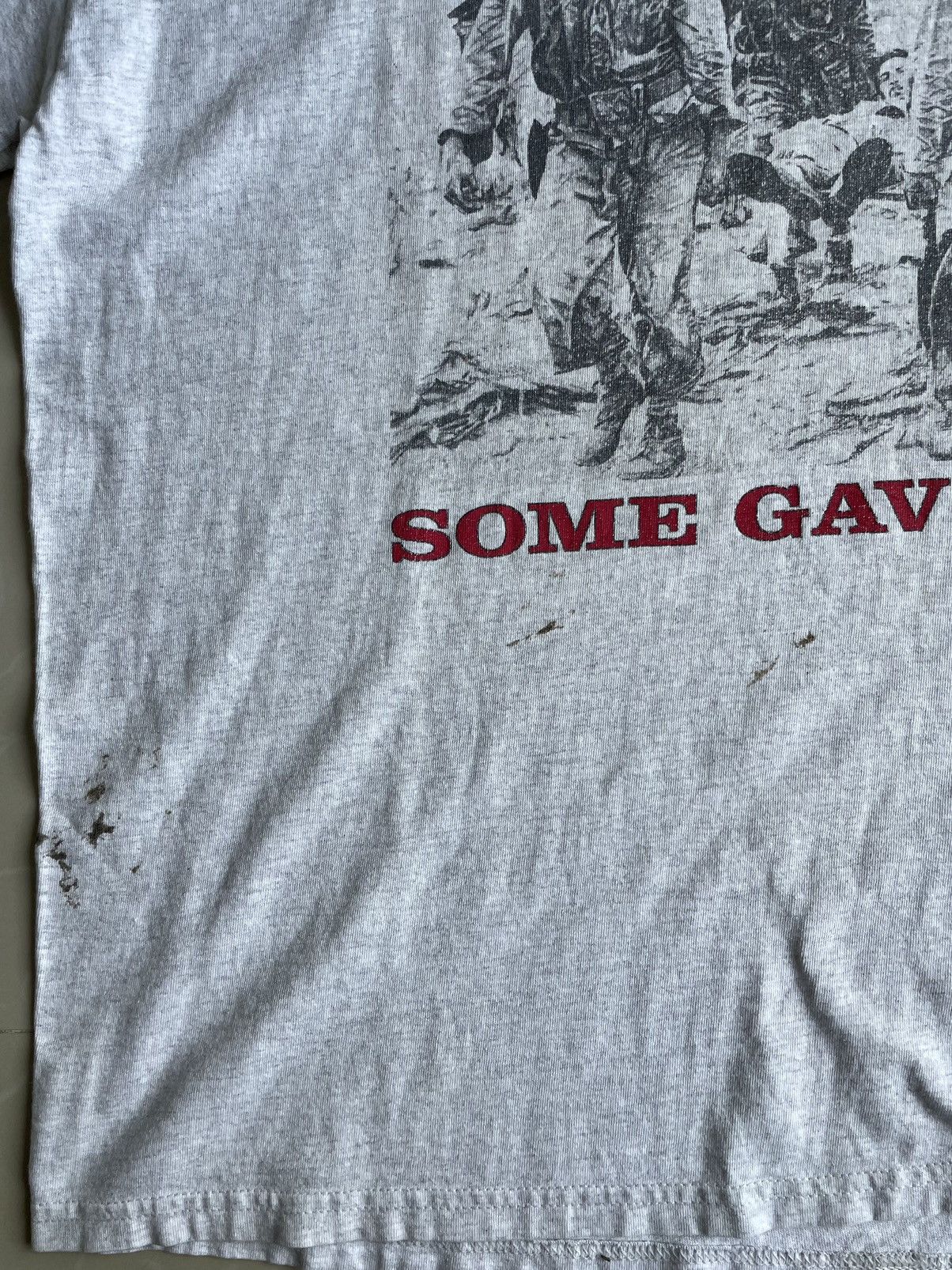 Band Tees × Old Navy Rare World War 2 Tees Size US XXL / EU 58 / 5 - 6 Thumbnail