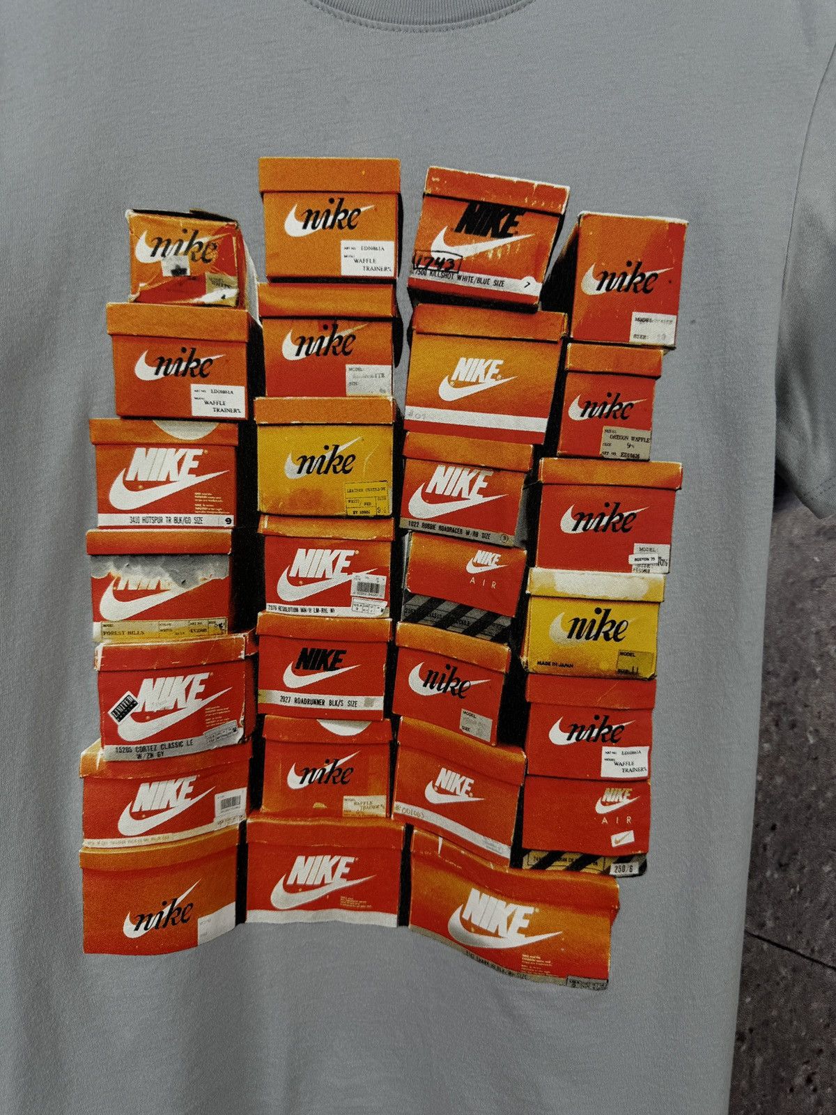 Nike Nike T-Shirt Men’s Gray Shoe Box Graphic Tee Size Small Size US S / EU 44-46 / 1 - 5 Thumbnail