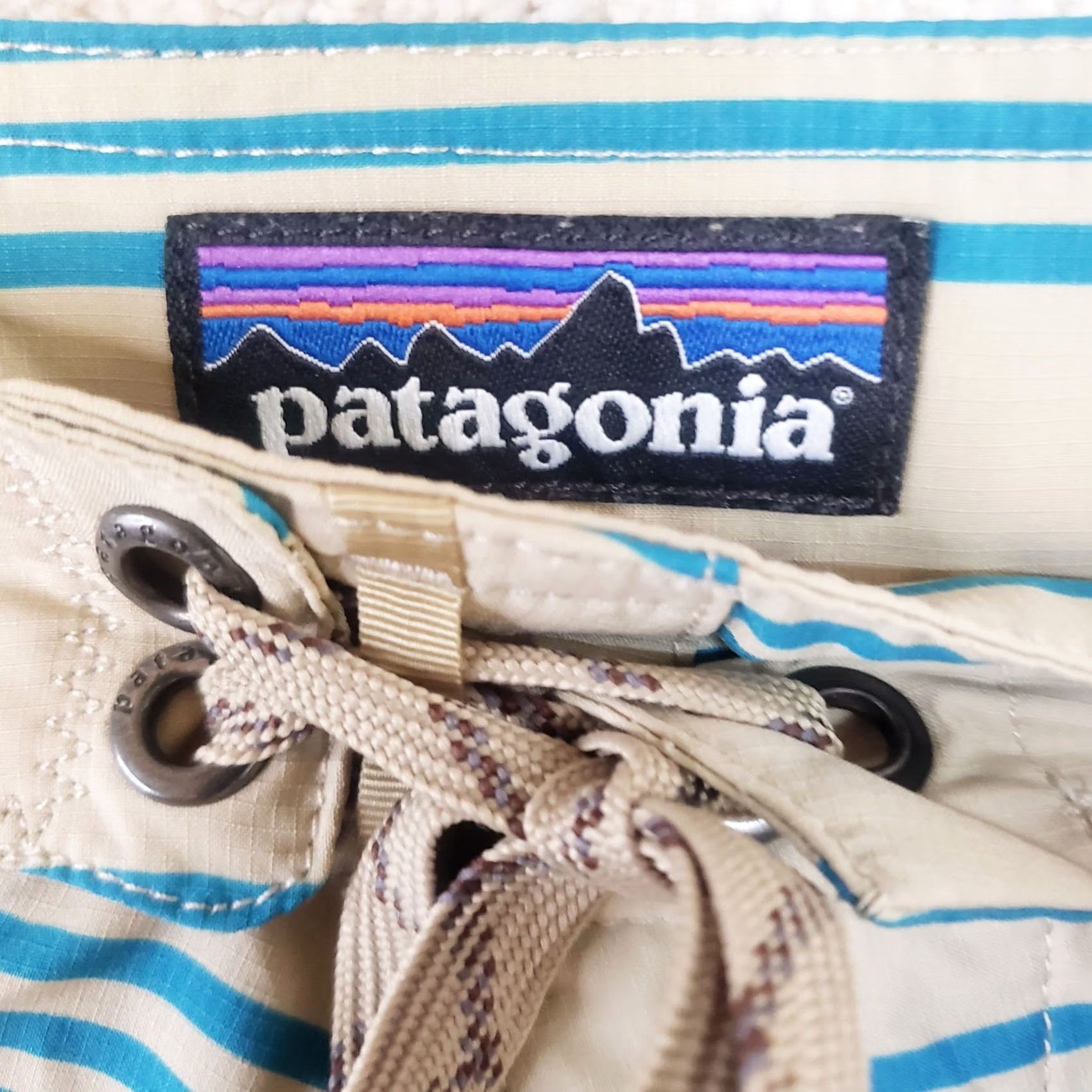 Patagonia Patagonia Board Shorts Mens 34W 9" Beige Blue Striped Drawstring Pocket Nylon Surf Beach Nautical Recreational Size US 34 / EU 50 - 7 Thumbnail