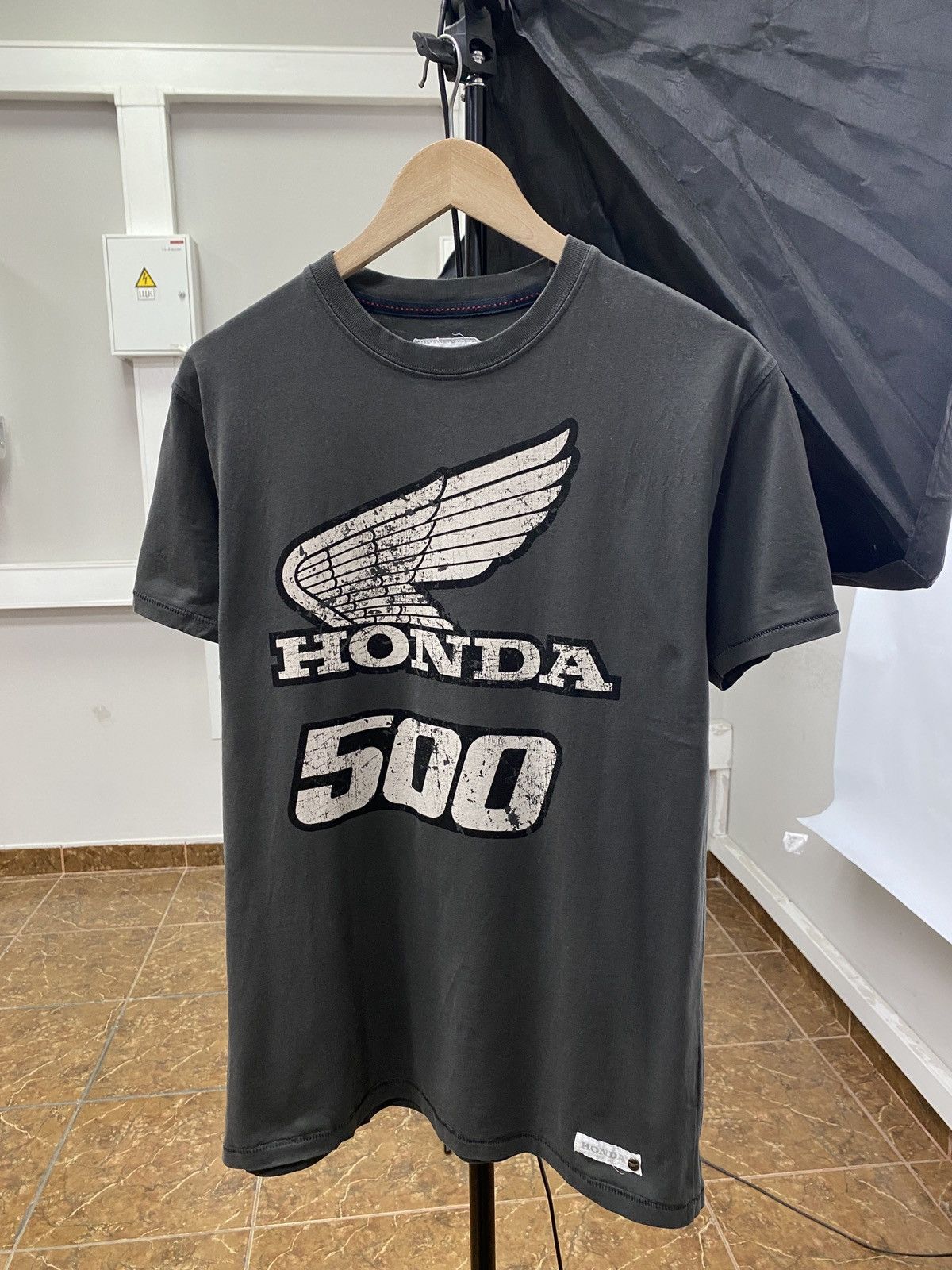 Honda 🇺🇸 Vintage Y2K Honda 500 Original Goods T-Shirt Rare Retro Size US M / EU 48-50 / 2 - 1 Thumbnail