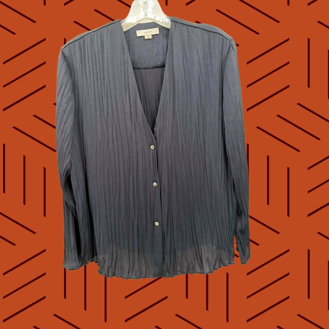 Vince Pre-Owned Vince Navy Size Medium Button Down Size M / US 6-8 / IT 42-44 - 1 Thumbnail
