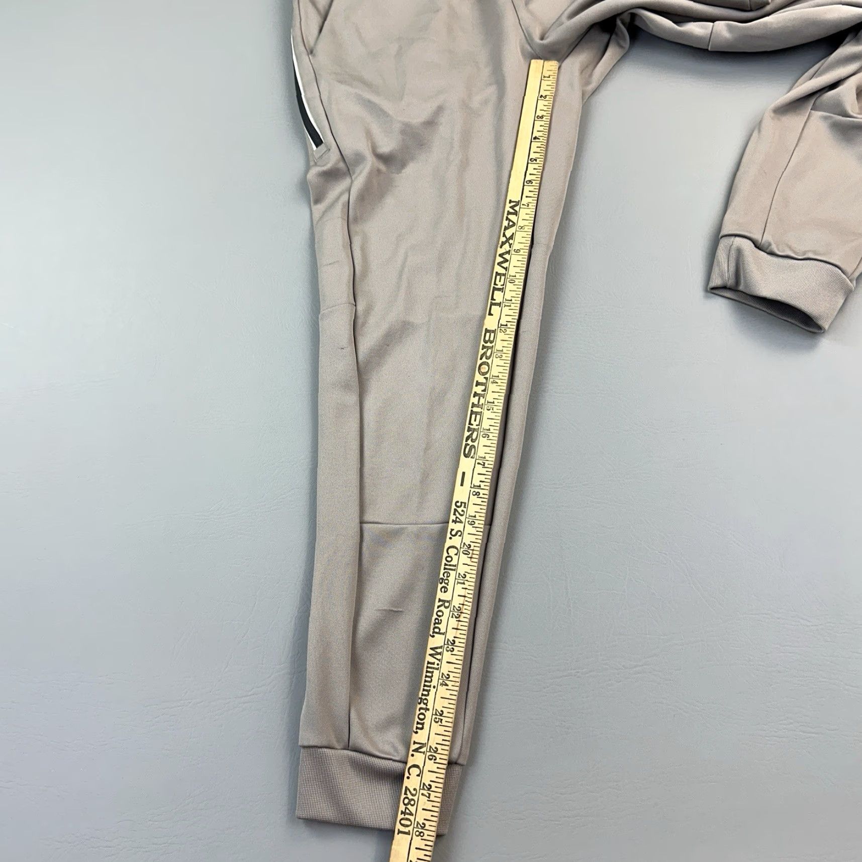 Nike Nike Pants Mens M Moon Fossil Light Bone Tribute Jogger Swoosh Logo Size US 31 - 2 Thumbnail
