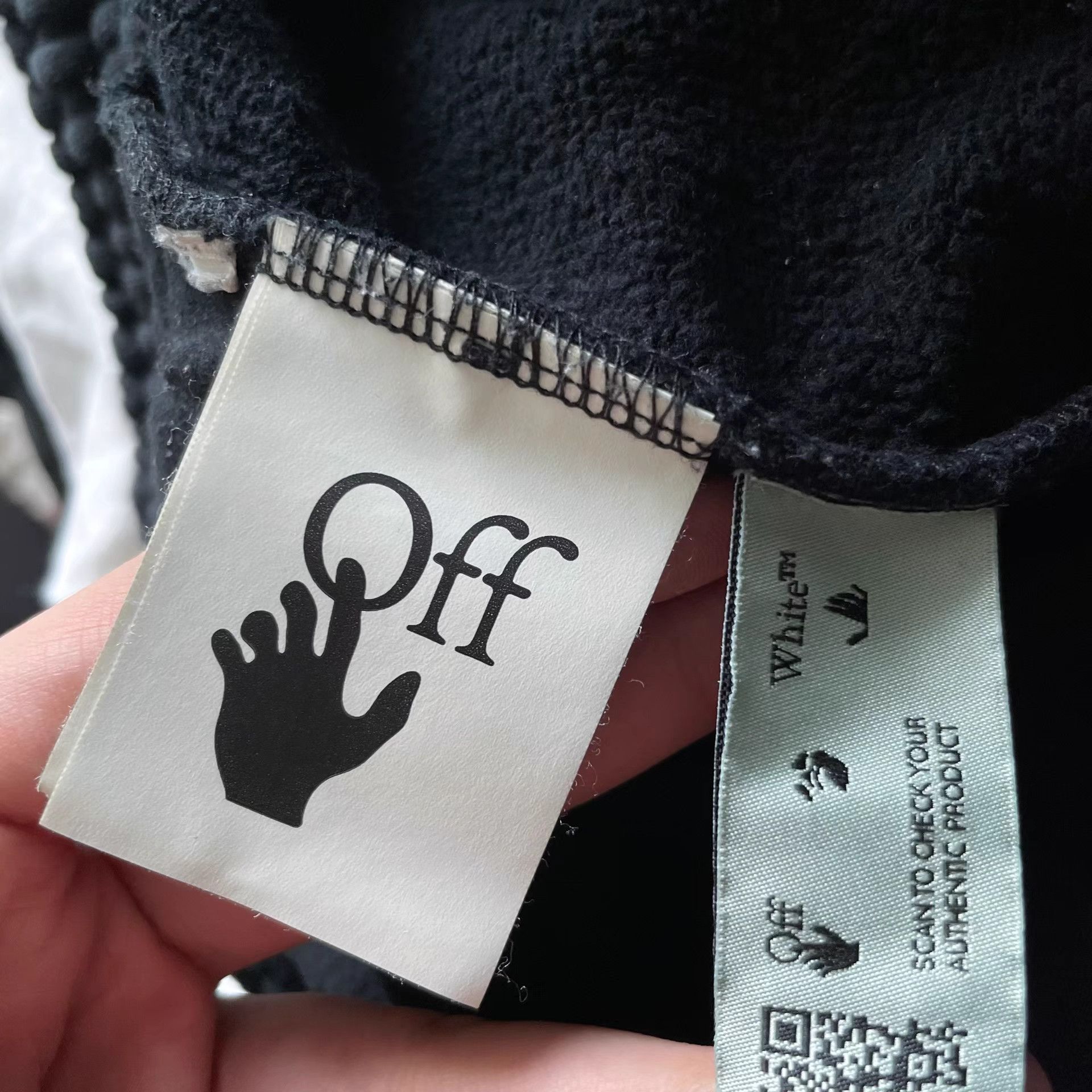 Off-White Off-White Religious Arrow Shorts Size US 35 - 4 Thumbnail