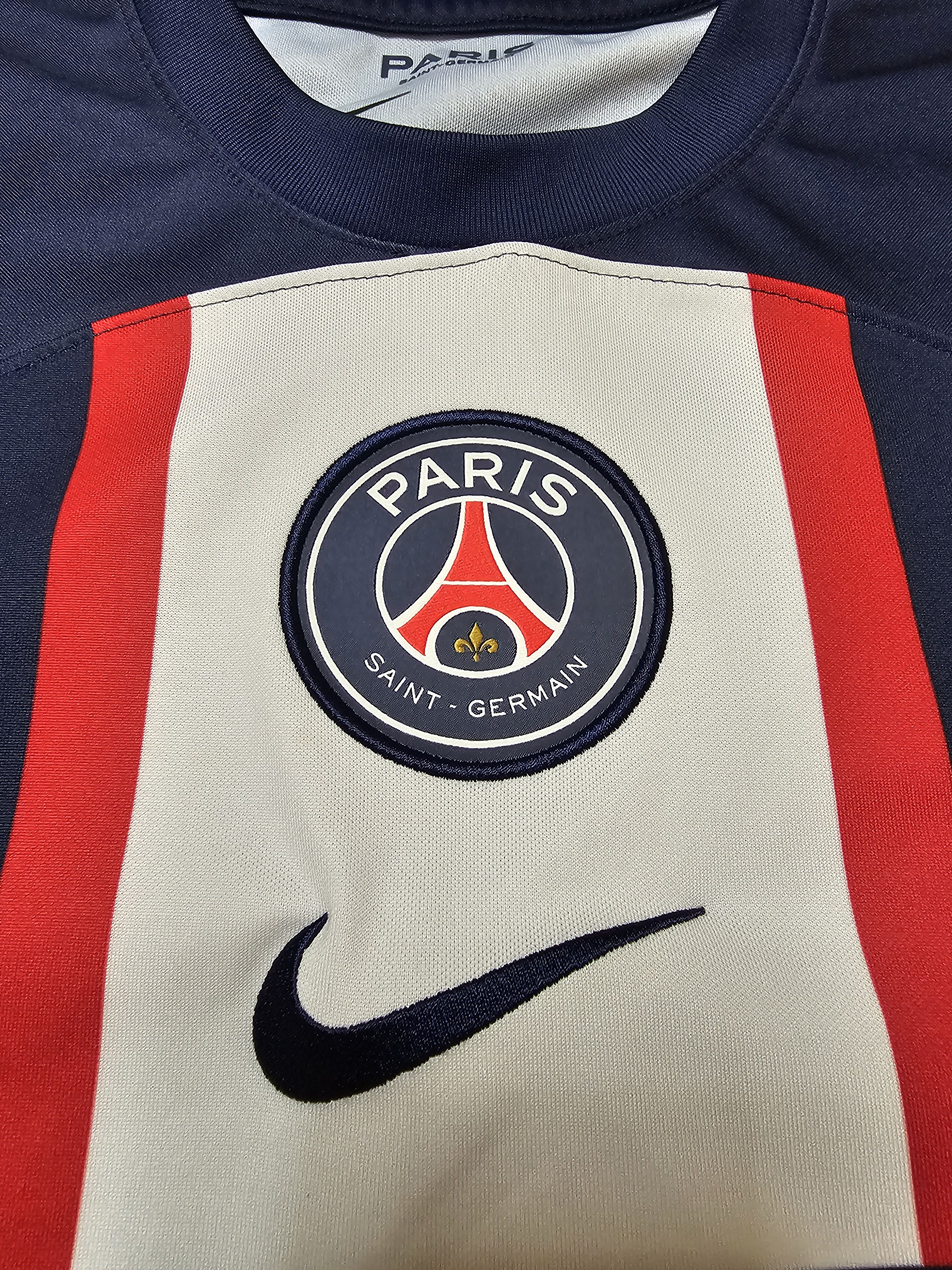 Nike PSG PARIS SAINT-GERMAIN 2022 HOME FOOTBALL SOCCER JERSEY Size US M / EU 48-50 / 2 - 3 Thumbnail