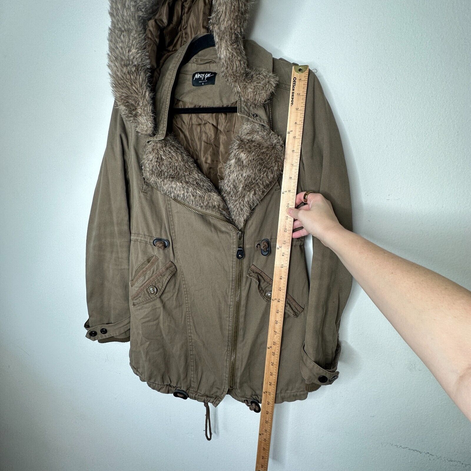 Nasty Gal Nasty Gal Army Green Anorak Jacket Faux Fur Collar & Hood S Size S / US 4 / IT 40 - 14 Thumbnail